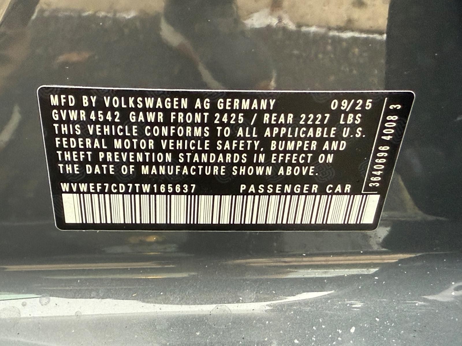 Volkswagen Golf R Vehicle Image 17