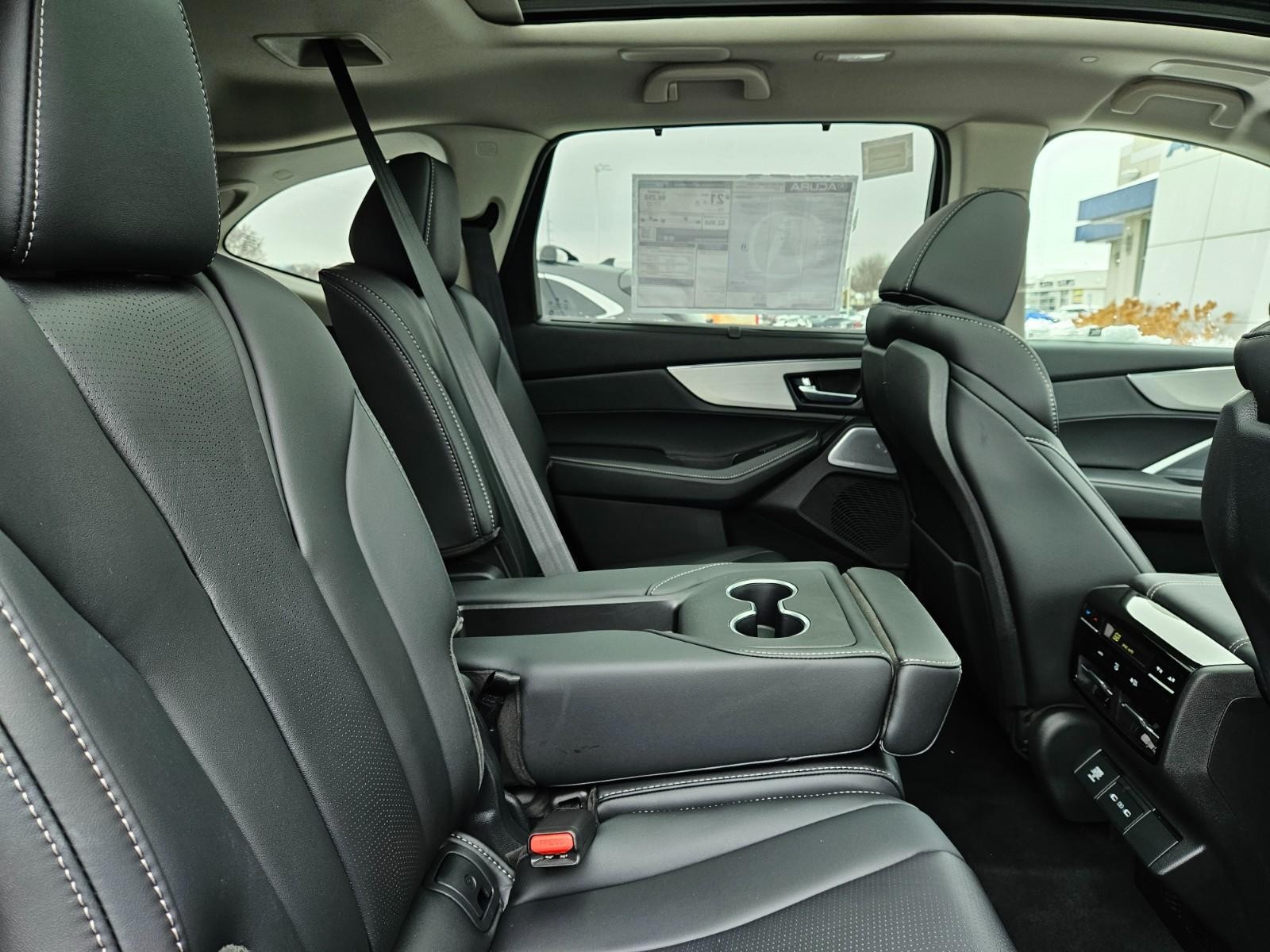 Acura MDX Vehicle Image 05