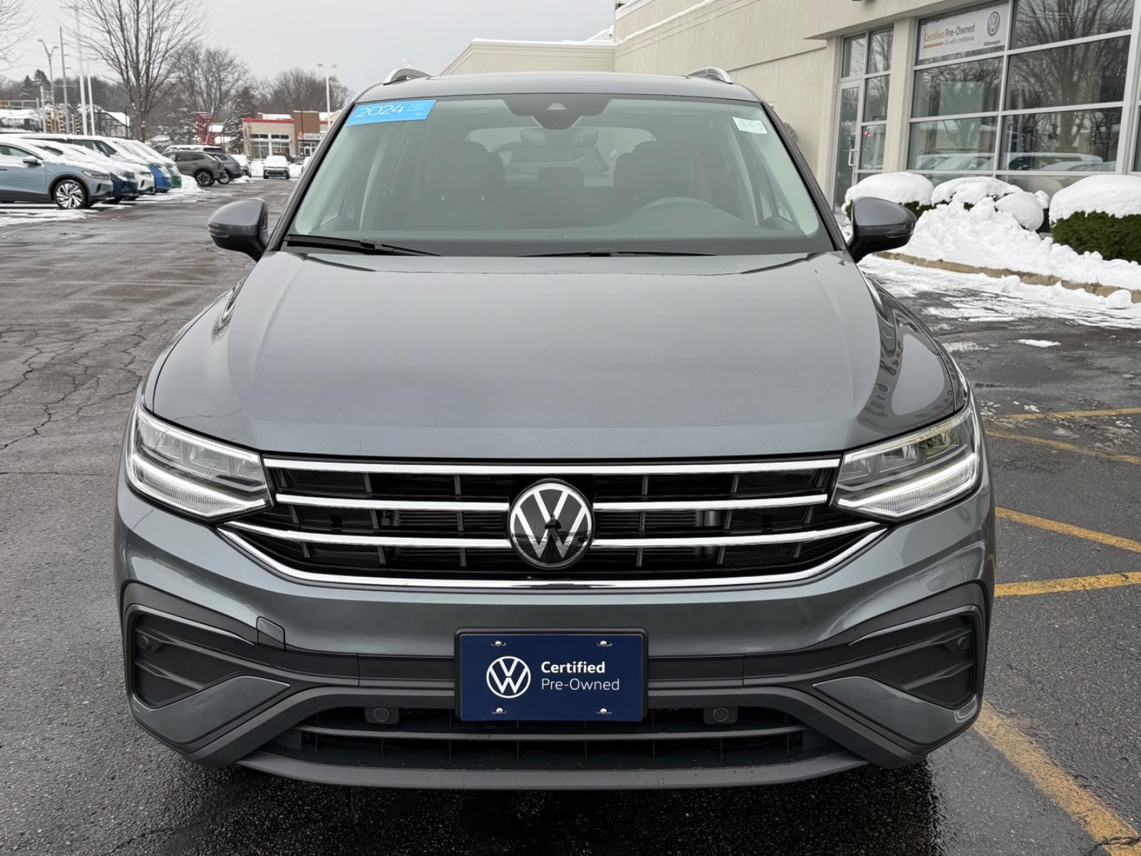 Volkswagen Tiguan Vehicle Image 09