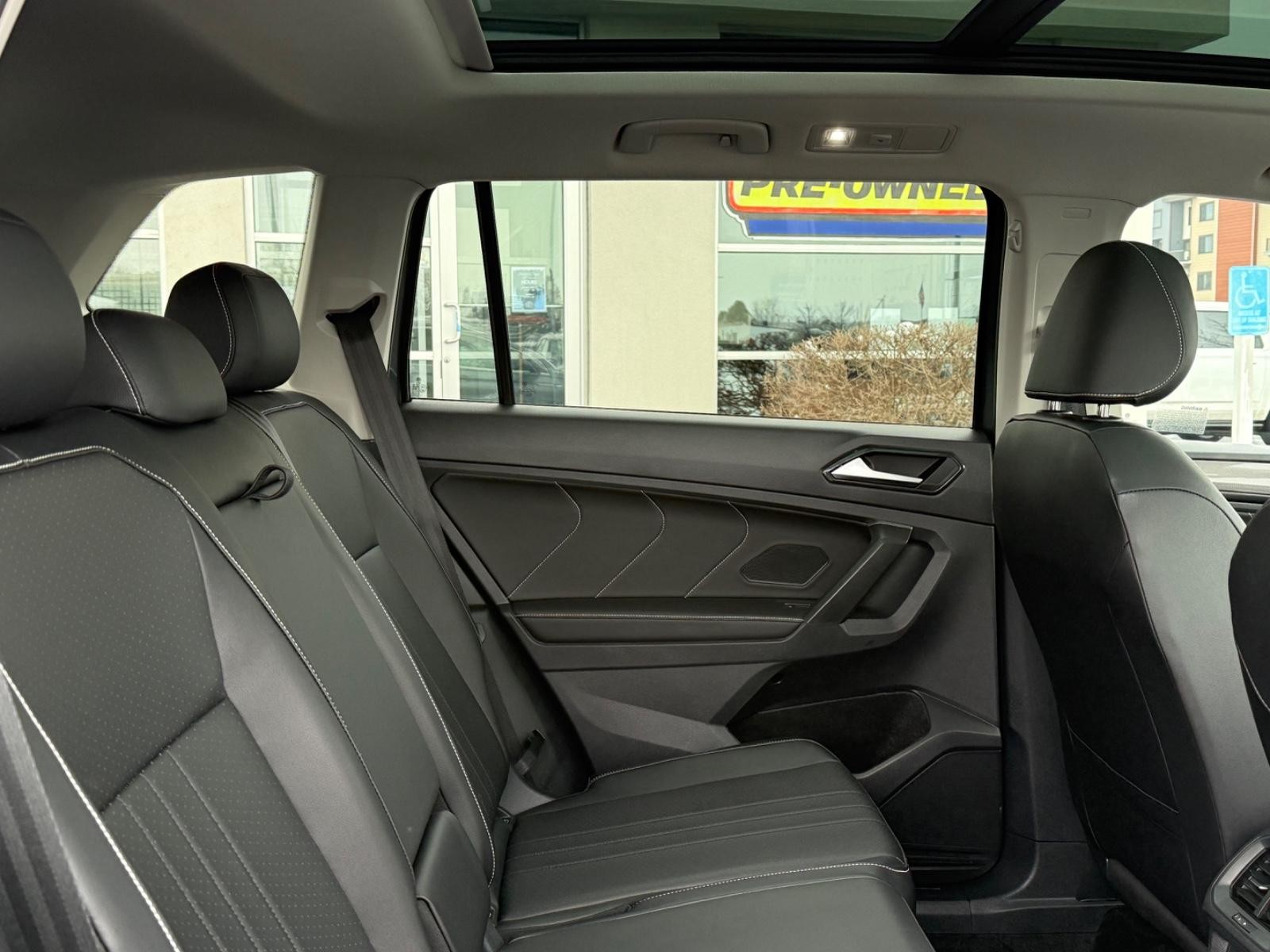 Volkswagen Tiguan Vehicle Image 10