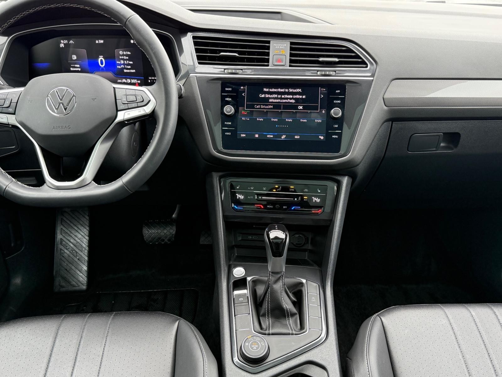 Volkswagen Tiguan Vehicle Image 11