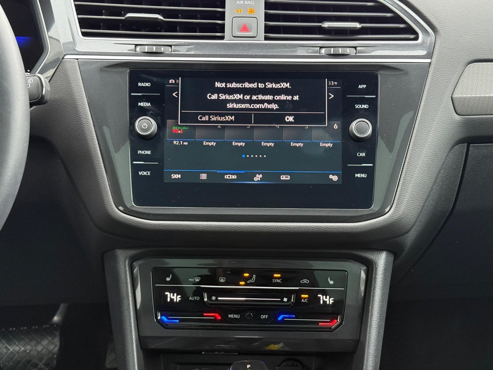 Volkswagen Tiguan Vehicle Image 12