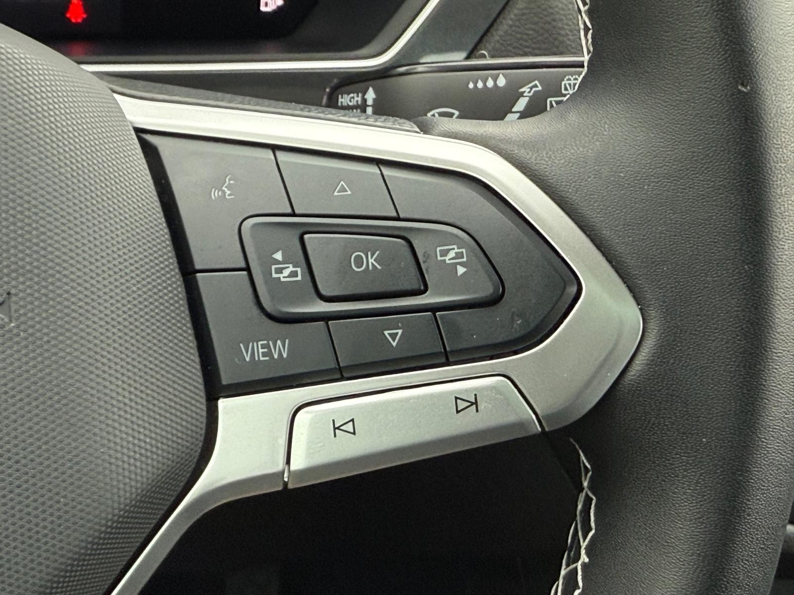 Volkswagen Tiguan Vehicle Image 17