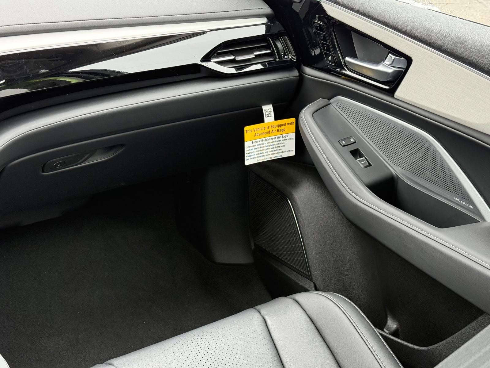 Acura MDX Vehicle Image 10