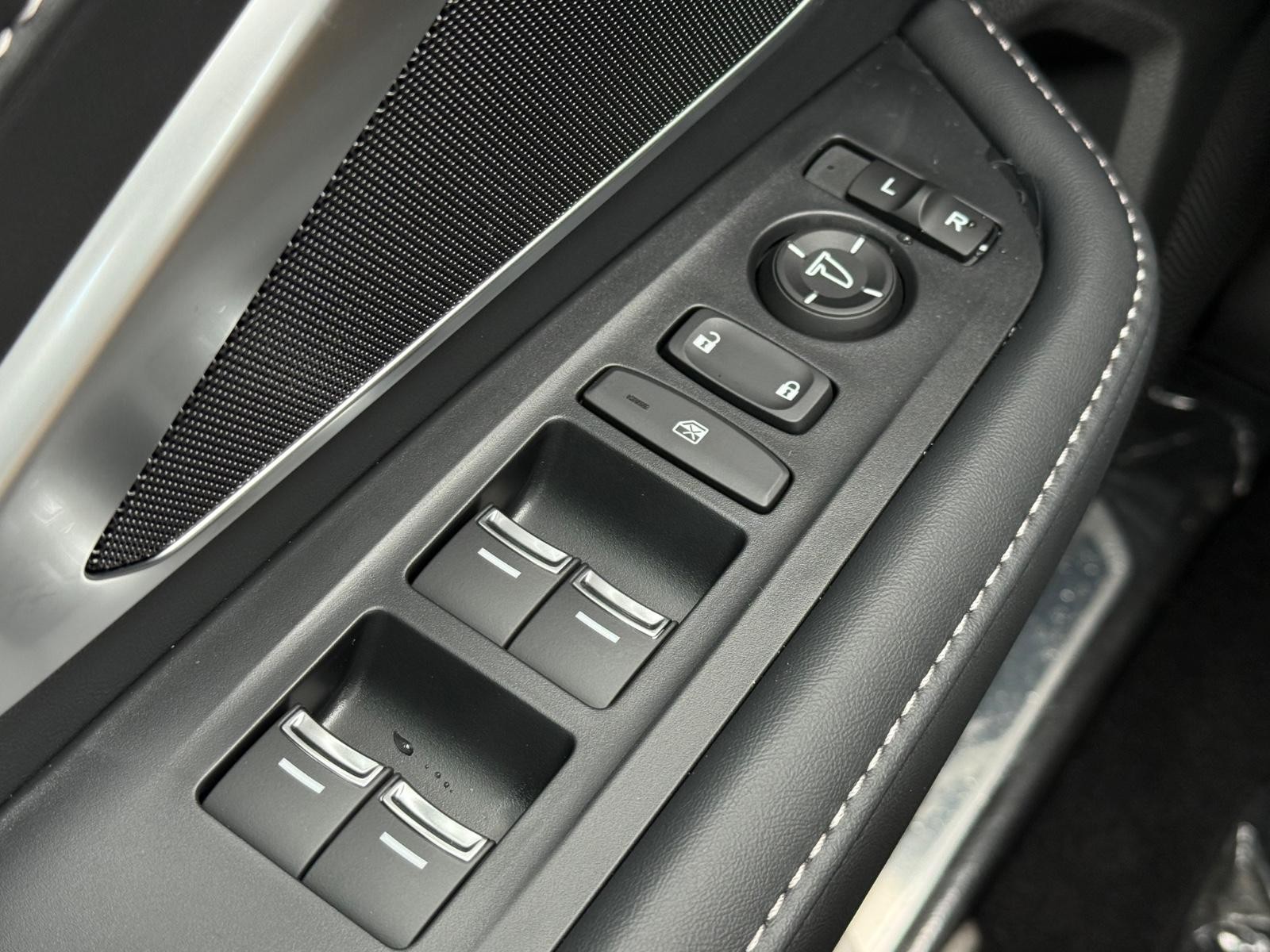 Acura RDX Vehicle Image 15