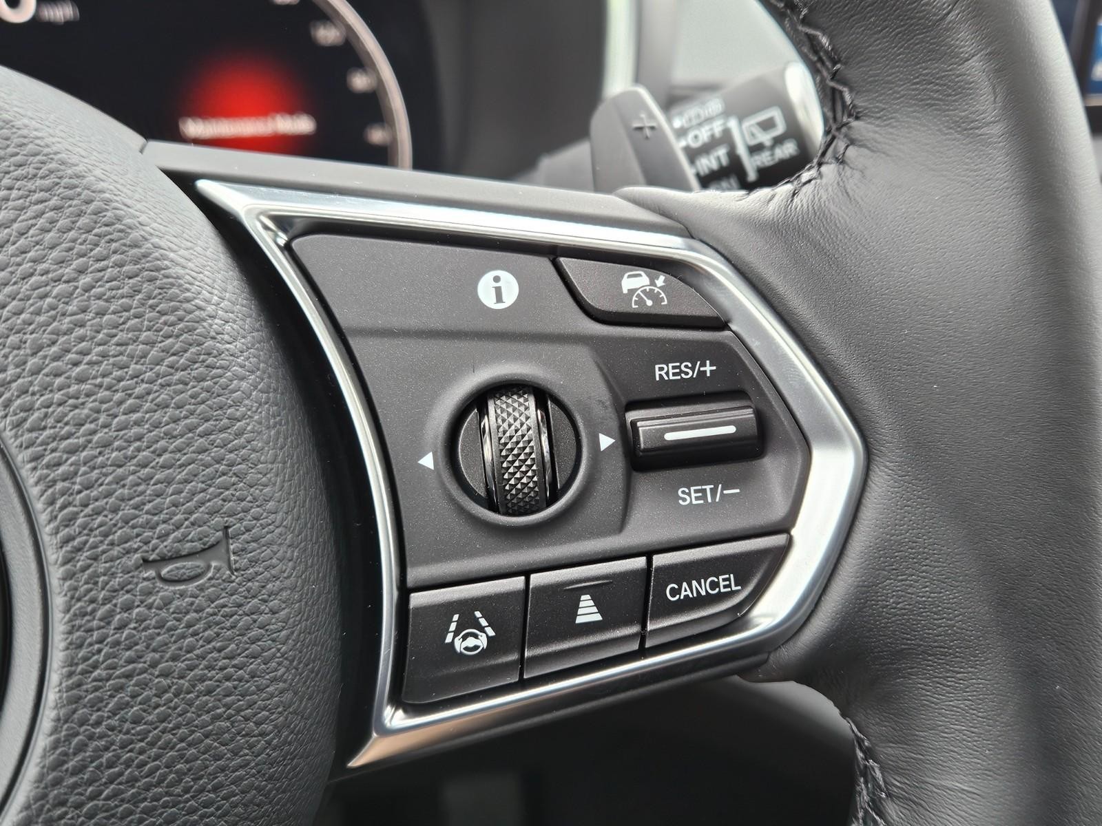 Acura MDX Vehicle Image 12