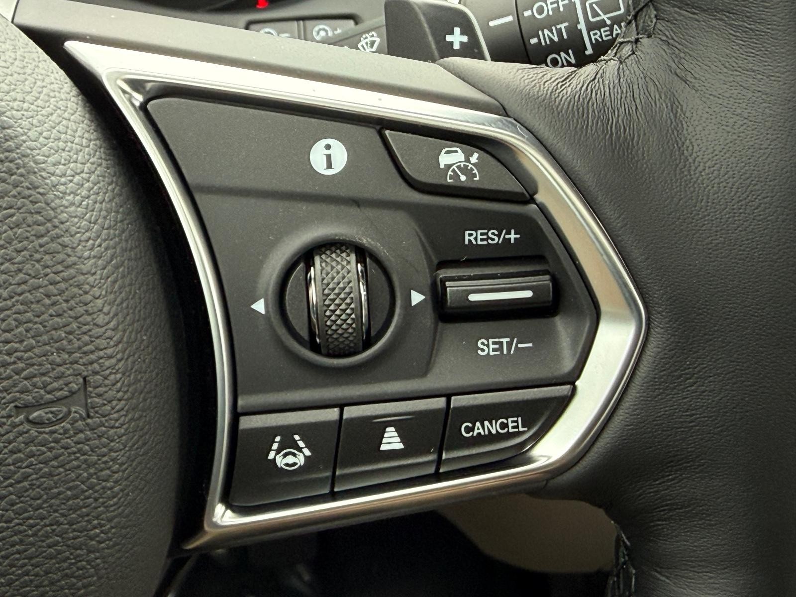 Acura RDX Vehicle Image 12