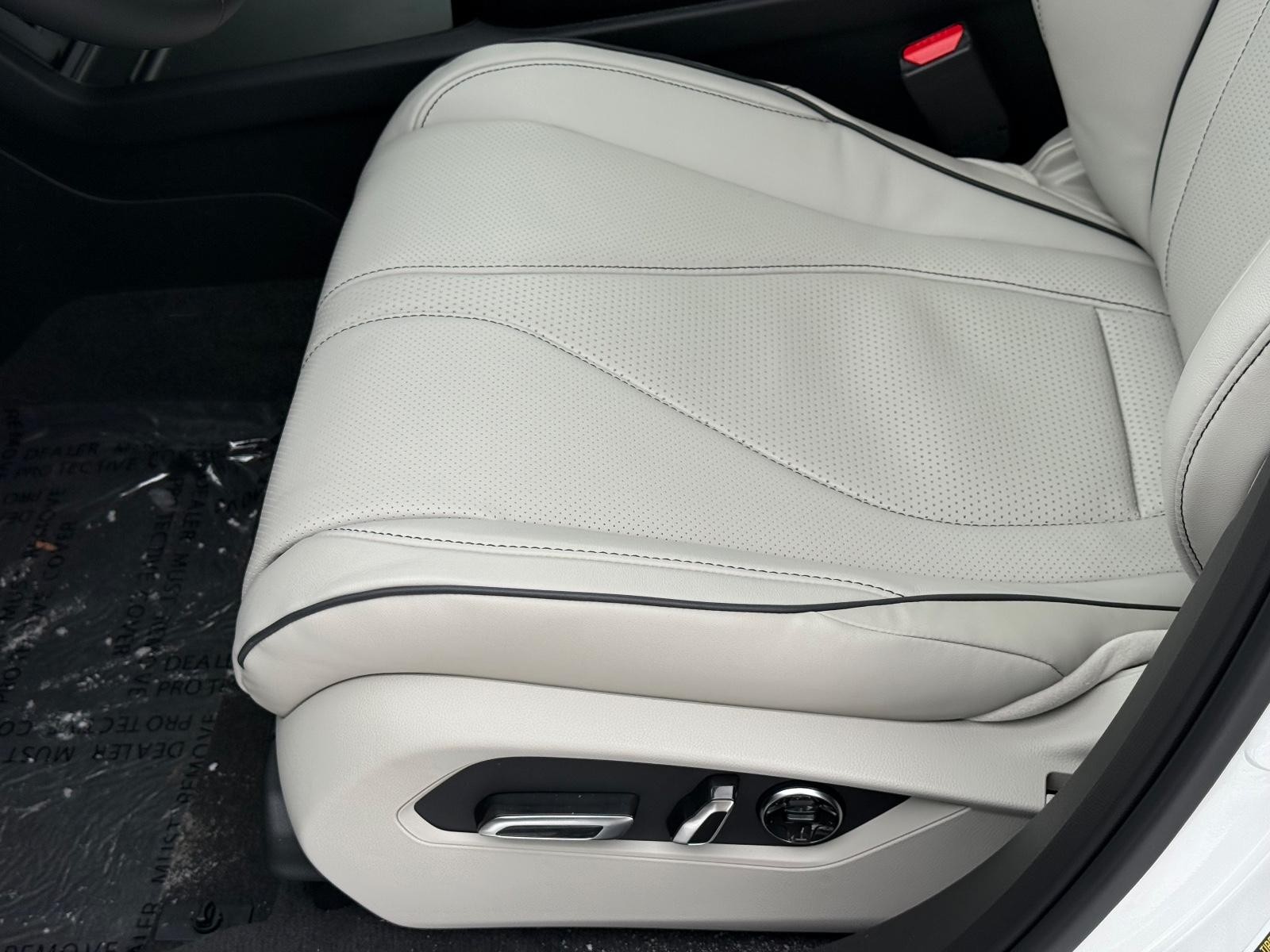 Acura RDX Vehicle Image 16