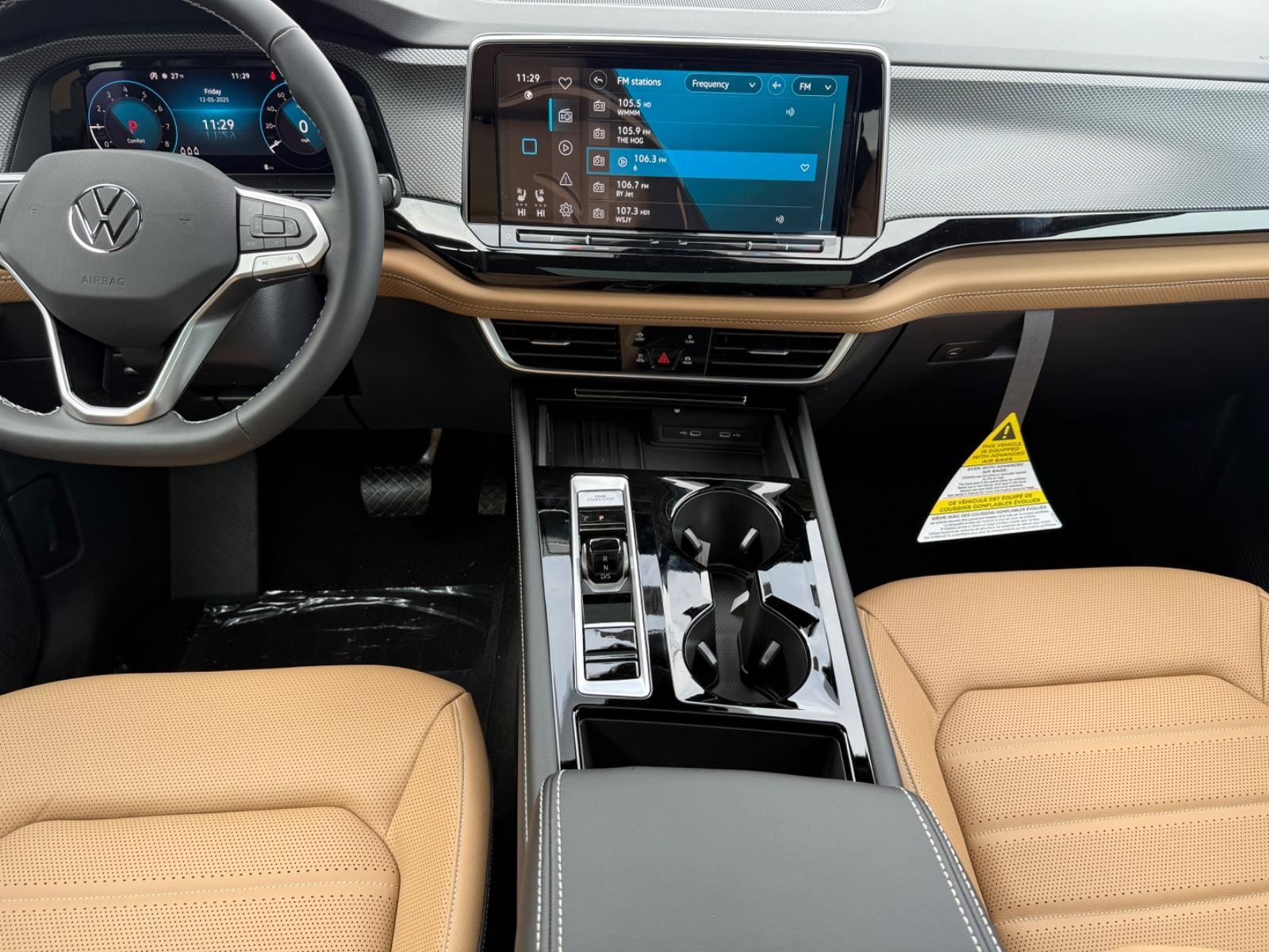 Volkswagen Atlas Cross Sport Vehicle Image 06