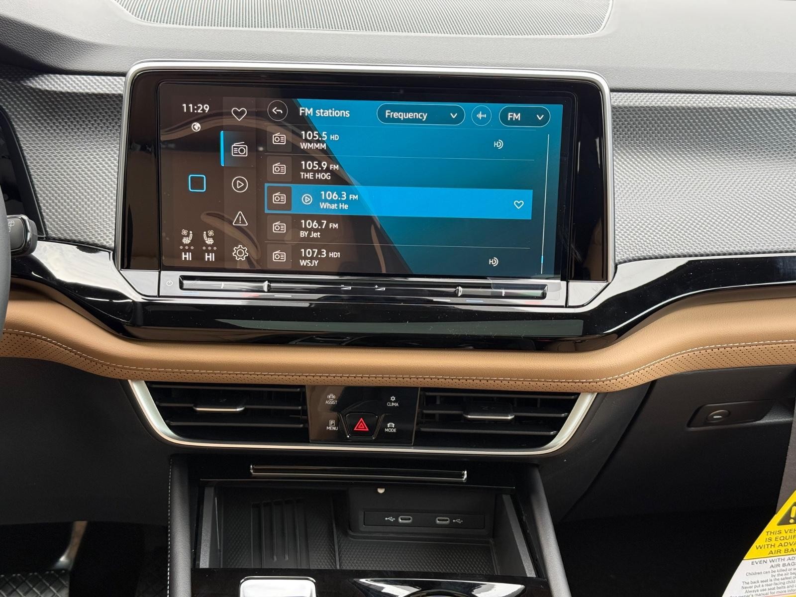 Volkswagen Atlas Cross Sport Vehicle Image 07