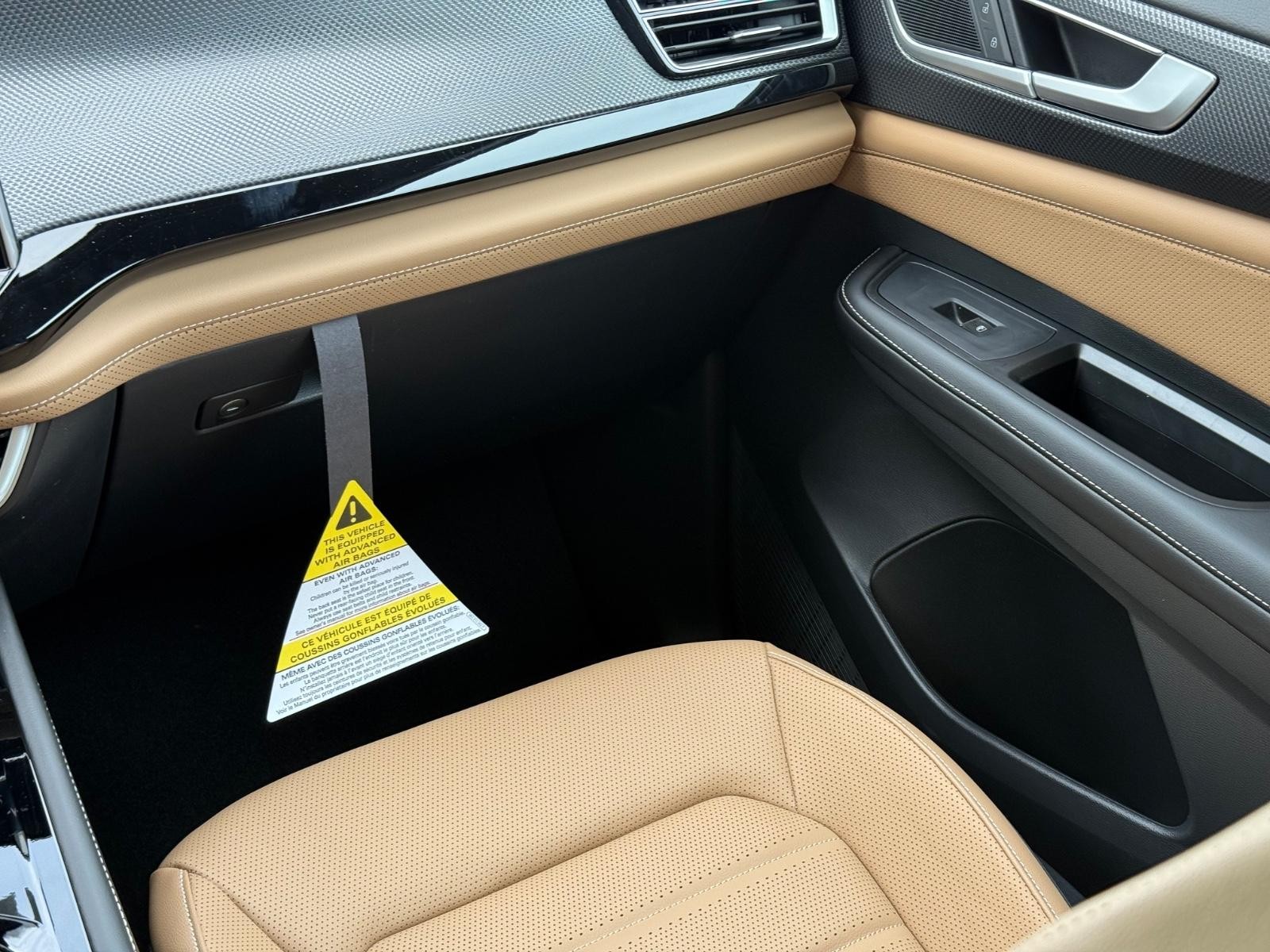 Volkswagen Atlas Cross Sport Vehicle Image 10