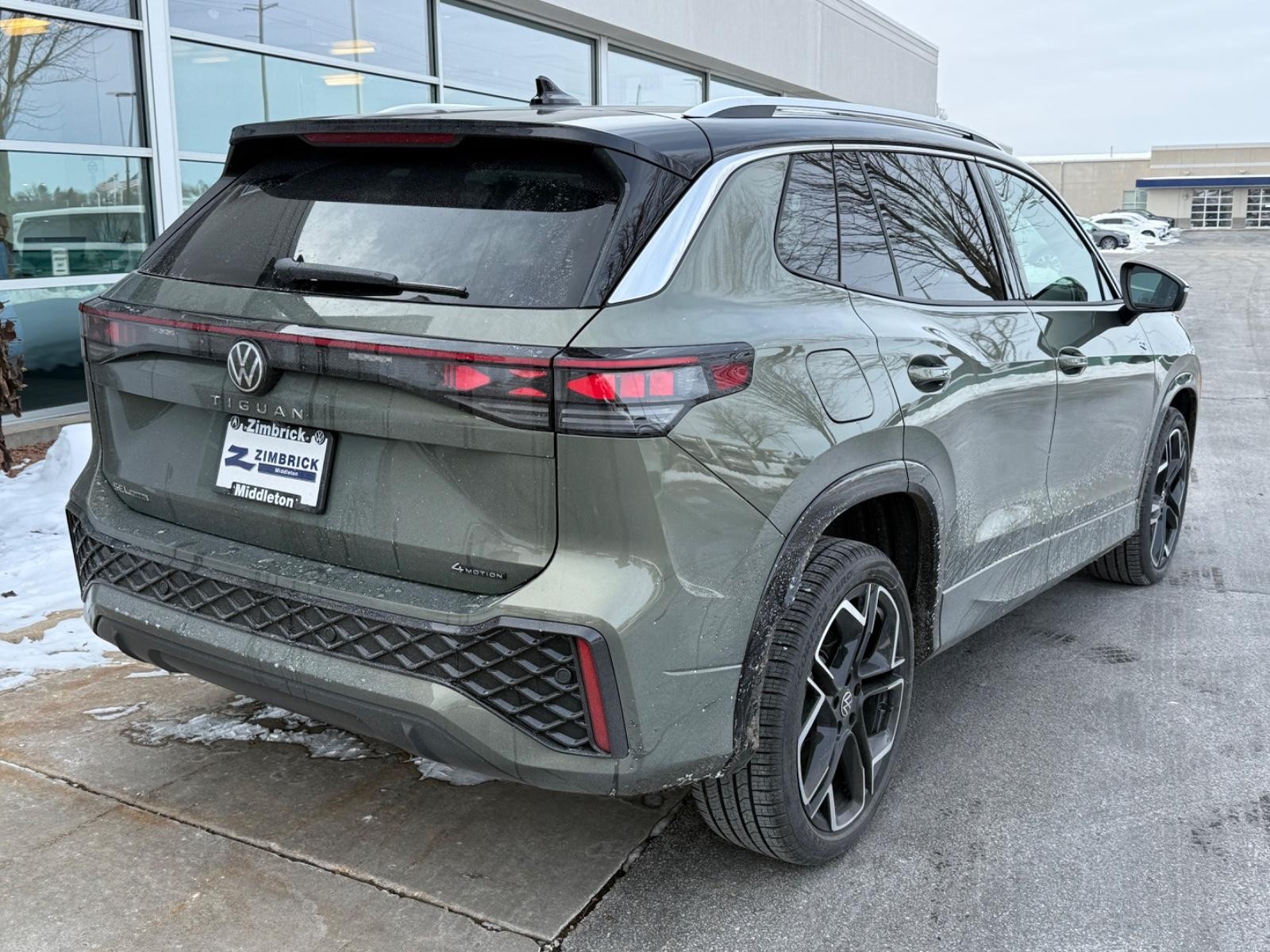 Volkswagen Tiguan Vehicle Image 03