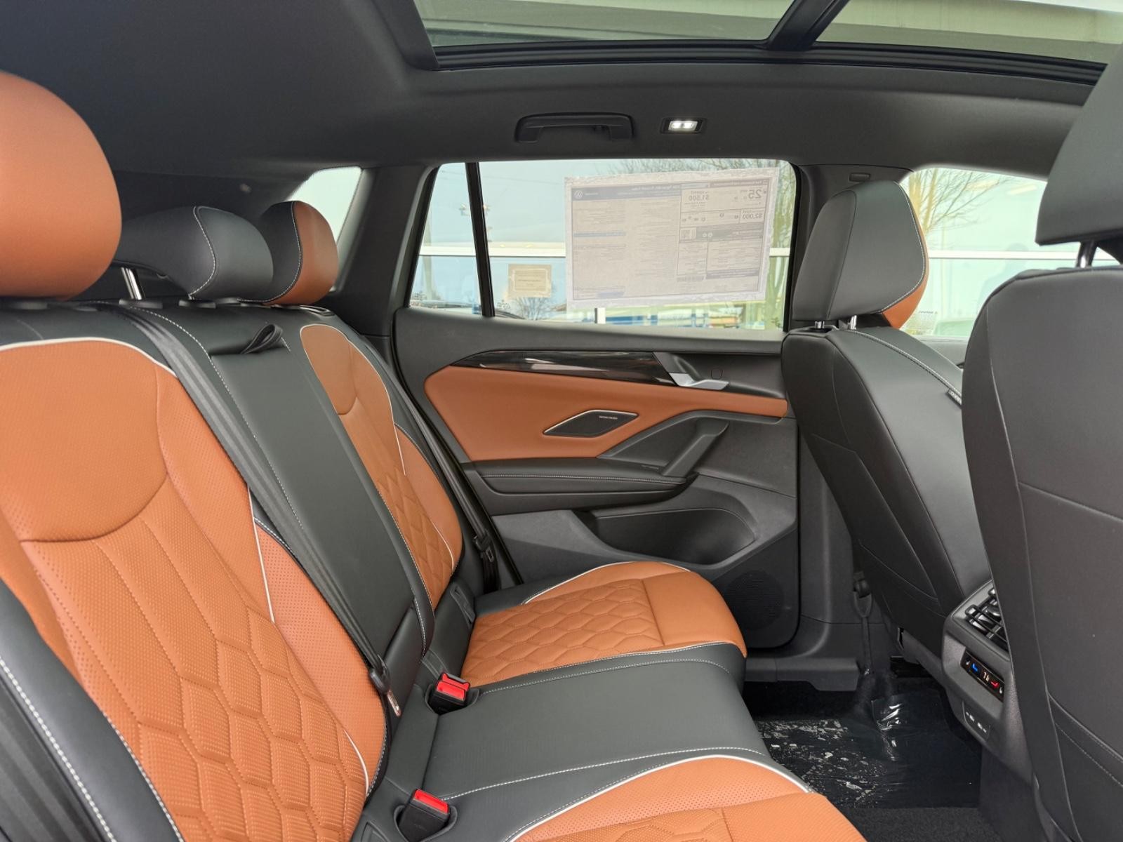 Volkswagen Tiguan Vehicle Image 05