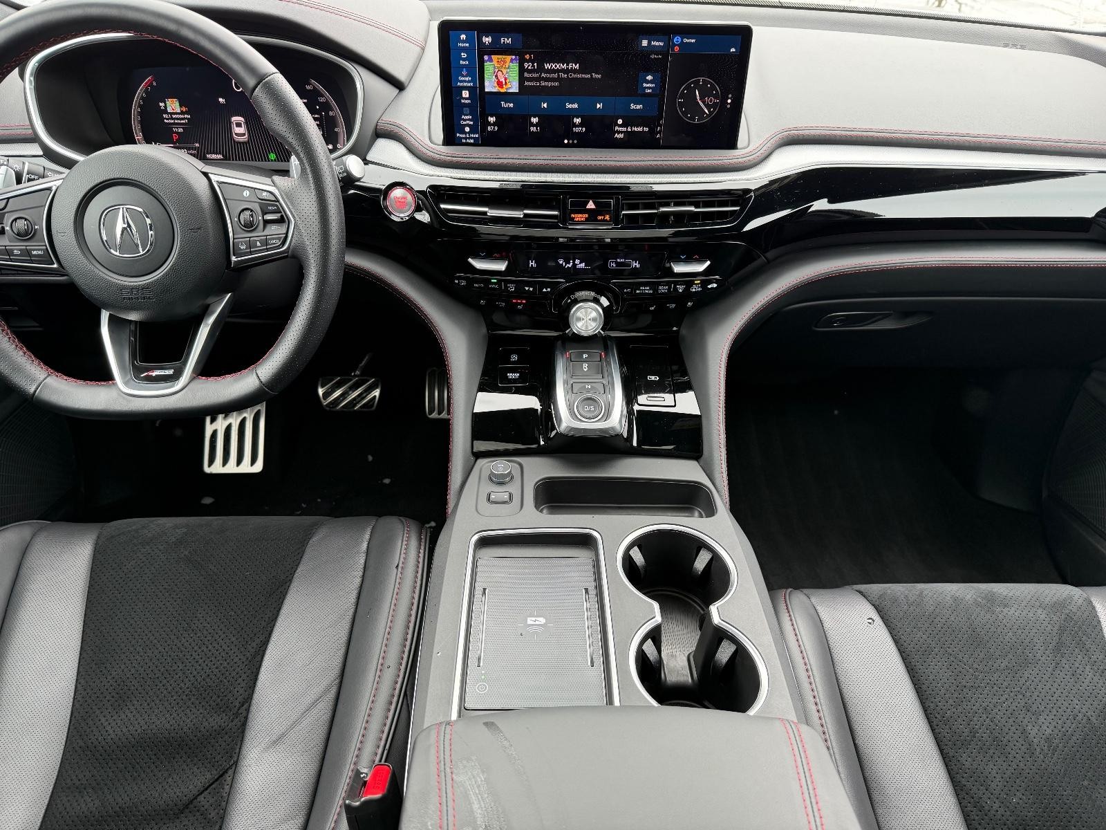 Acura MDX Vehicle Full-screen Gallery Image 11