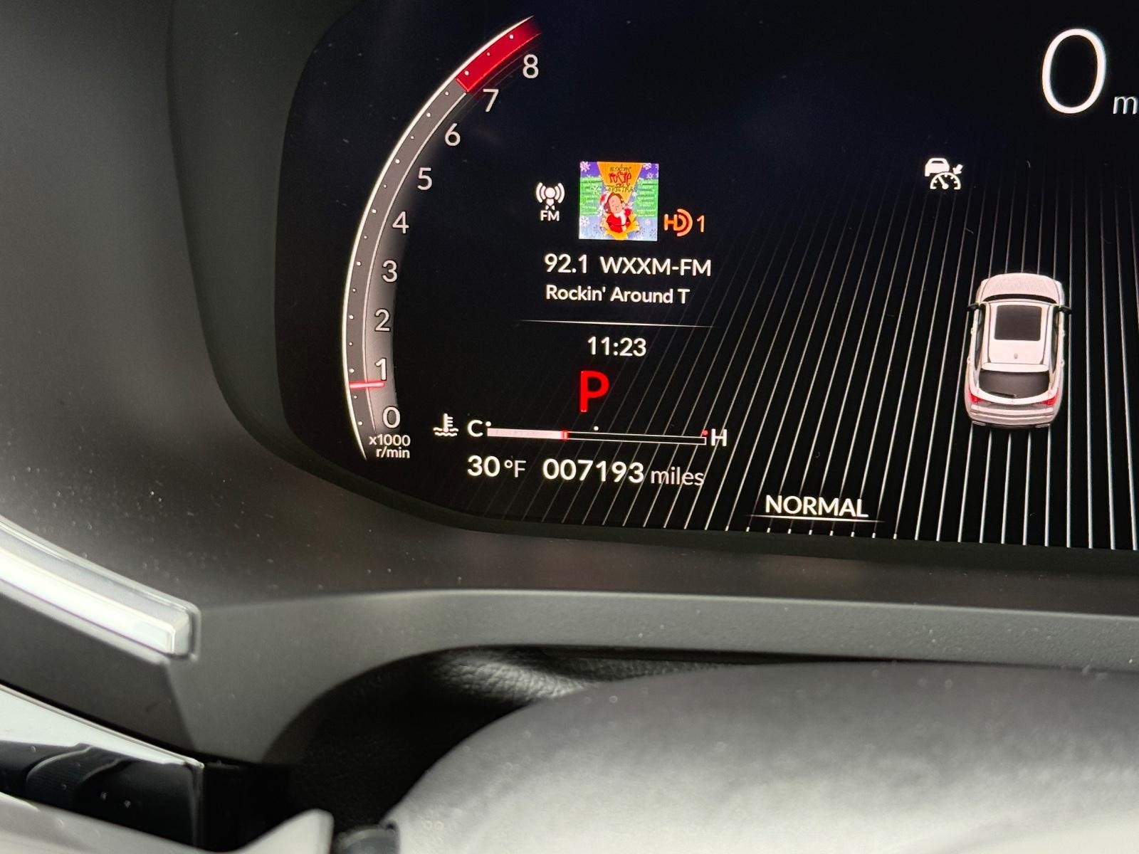 Acura MDX Vehicle Full-screen Gallery Image 18