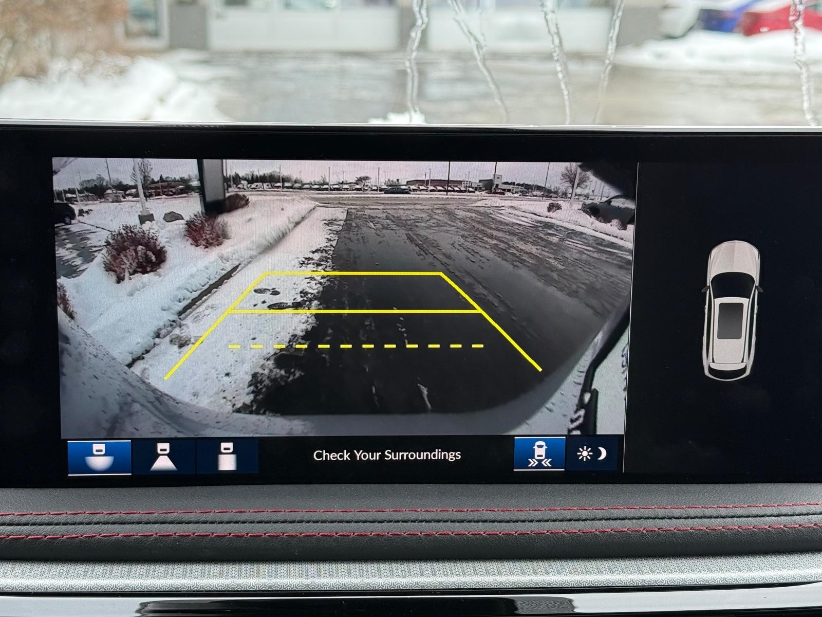 Acura MDX Vehicle Full-screen Gallery Image 19