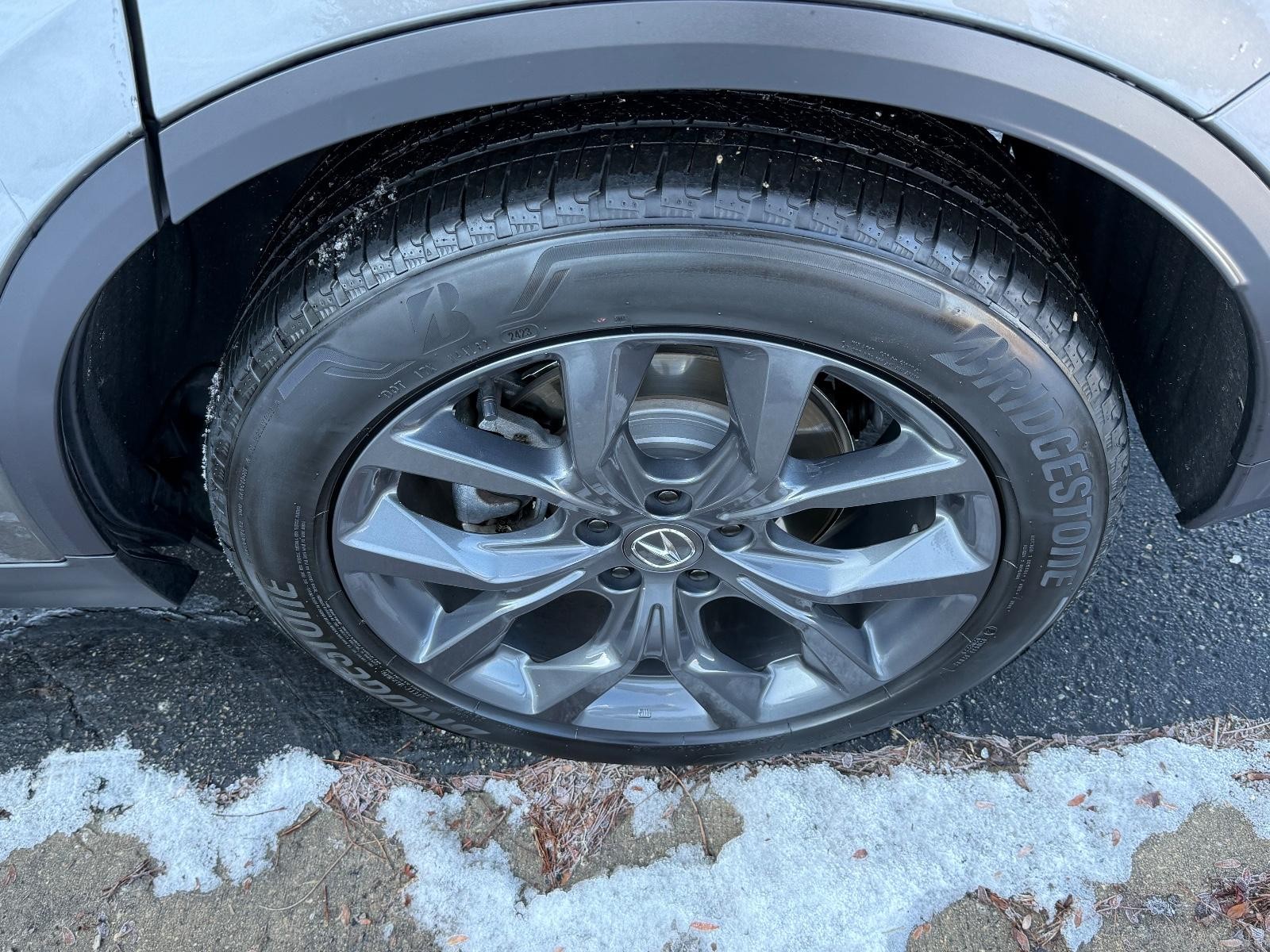 Acura MDX Vehicle Full-screen Gallery Image 07