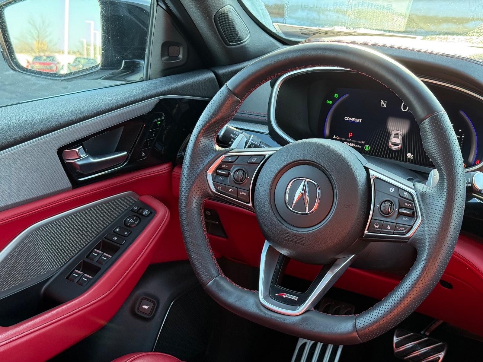 Acura MDX Vehicle Full-screen Gallery Image 14