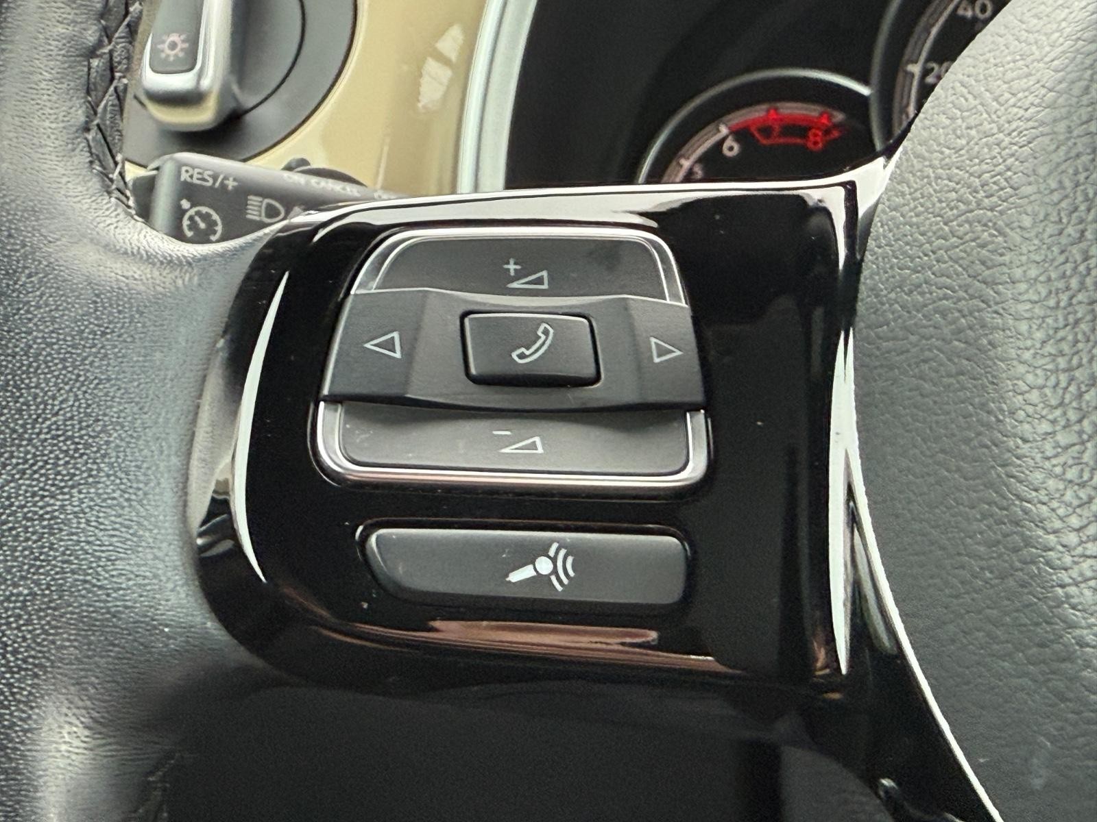 Volkswagen Beetle Convertible Vehicle Image 13