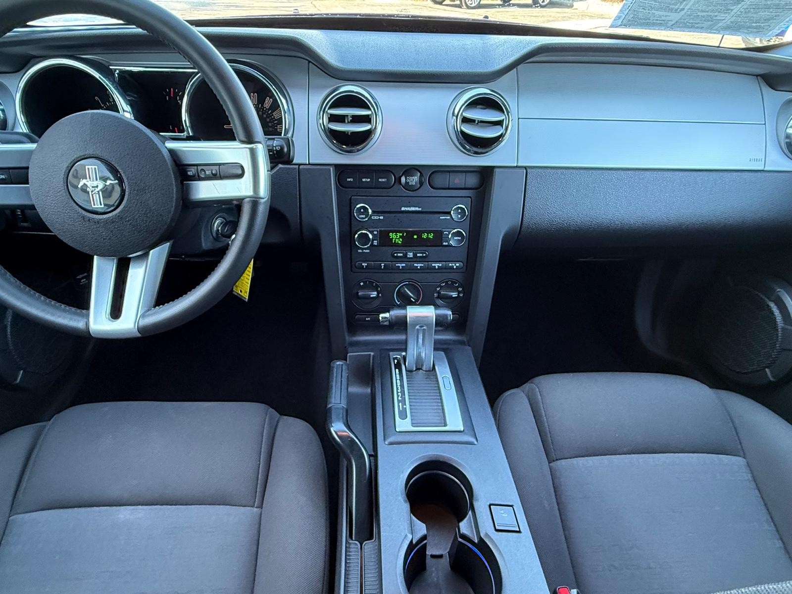 Ford Mustang Vehicle Image 10