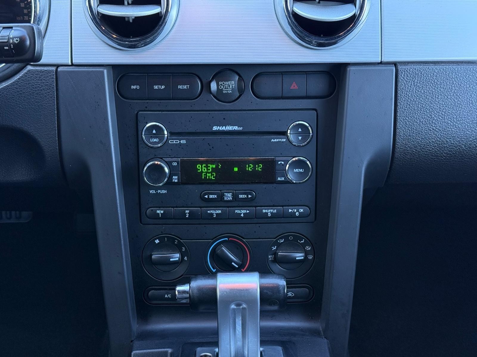 Ford Mustang Vehicle Image 11