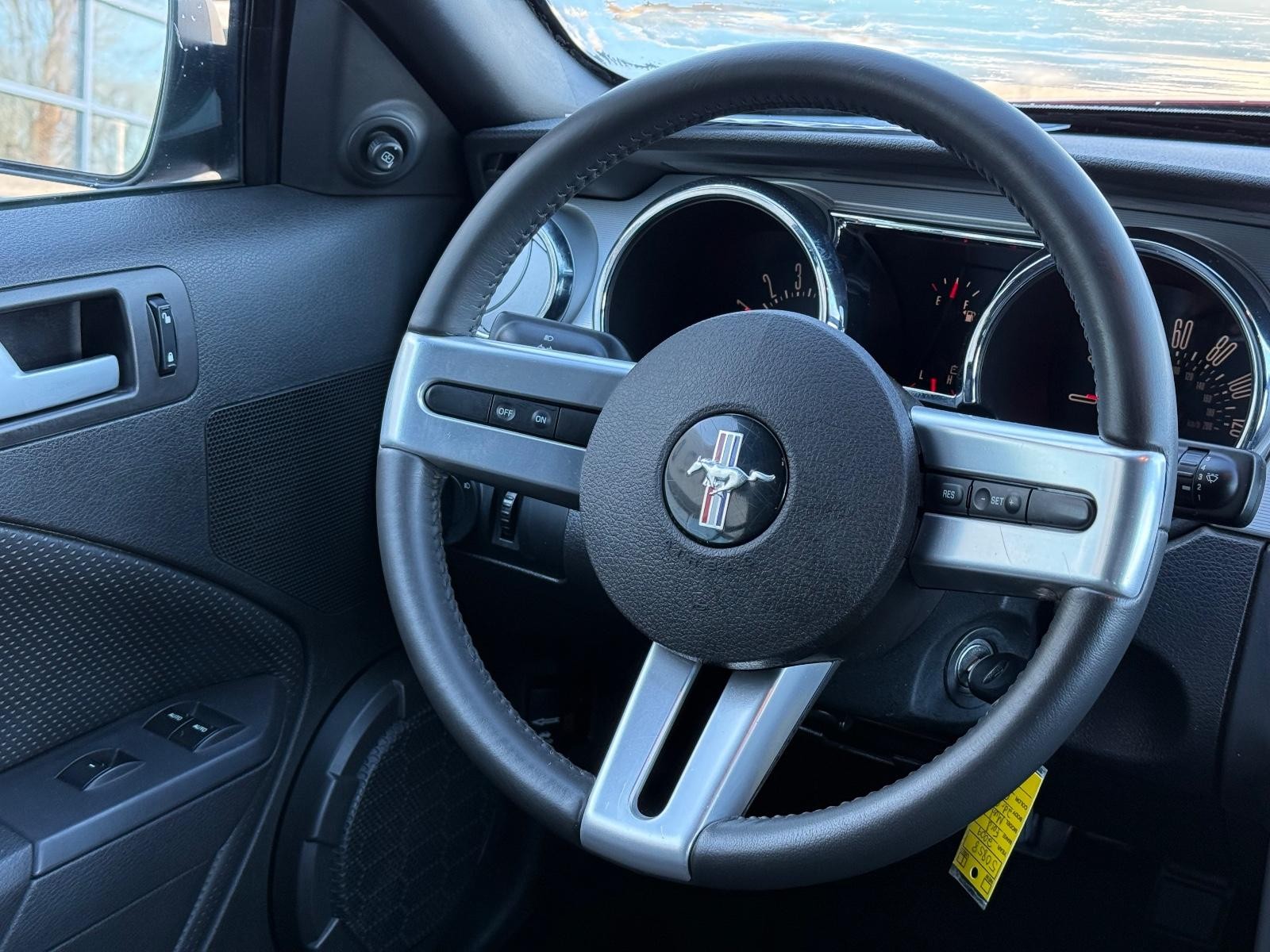 Ford Mustang Vehicle Image 13