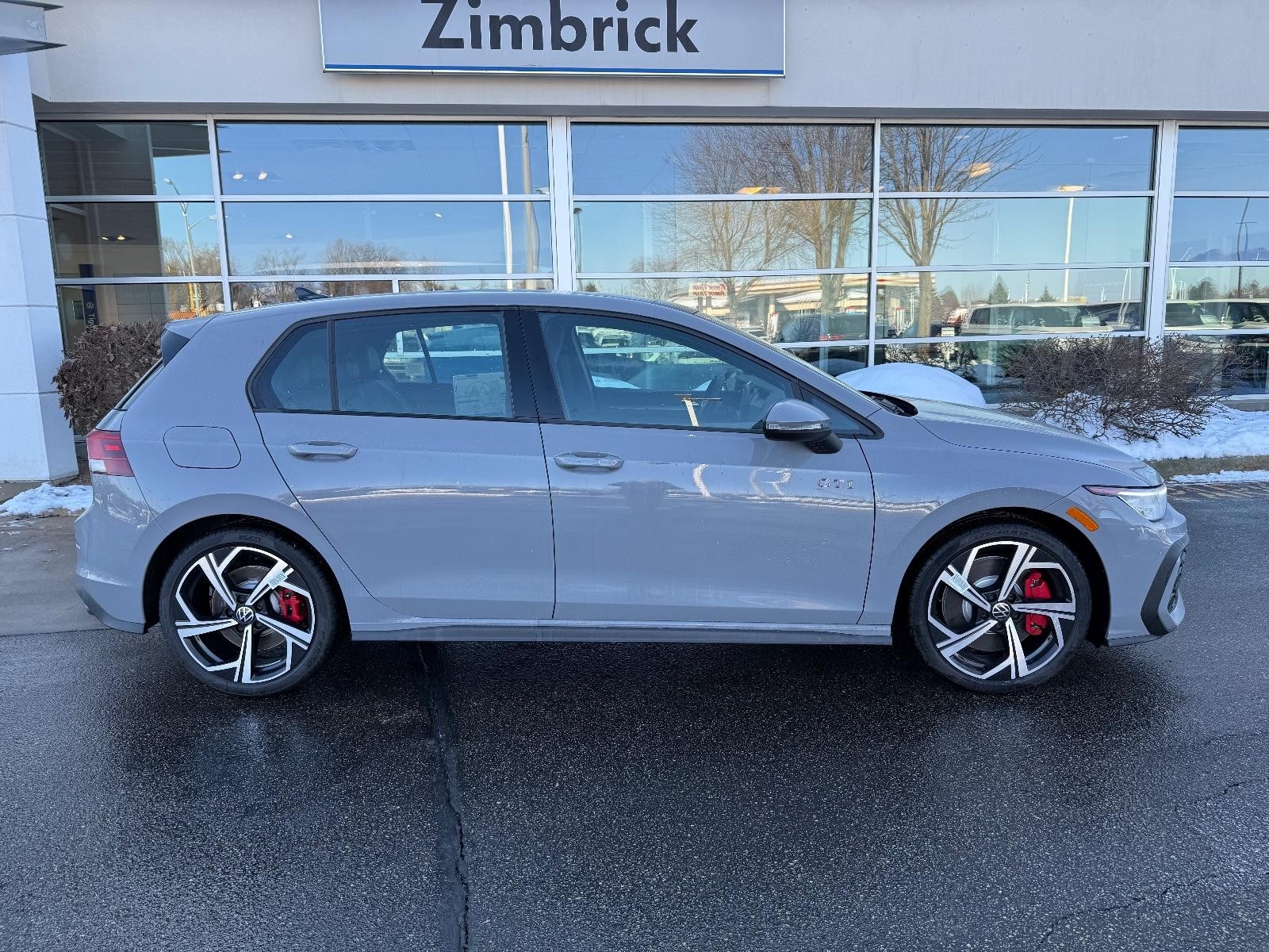 Volkswagen Golf GTI Vehicle Image 02