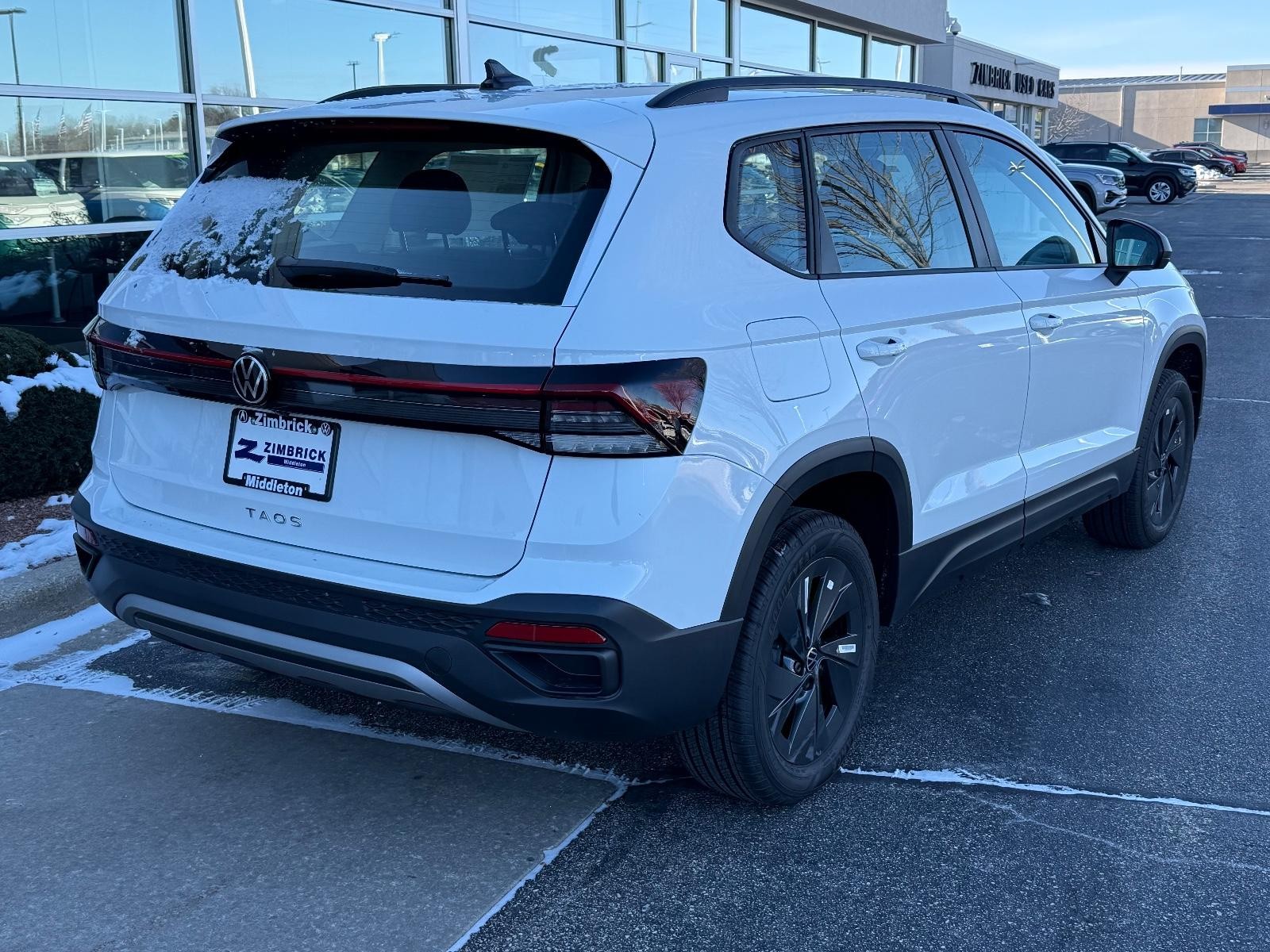 Volkswagen Taos Vehicle Image 03