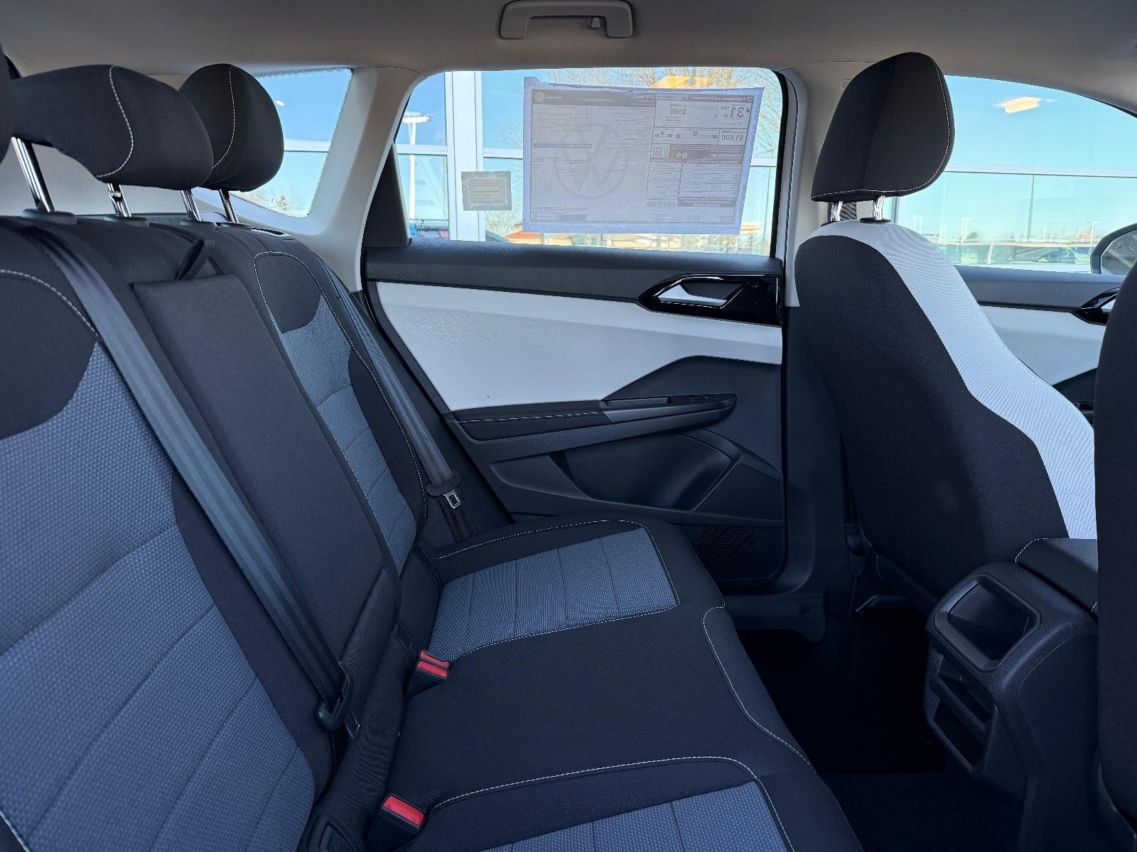 Volkswagen Taos Vehicle Image 05