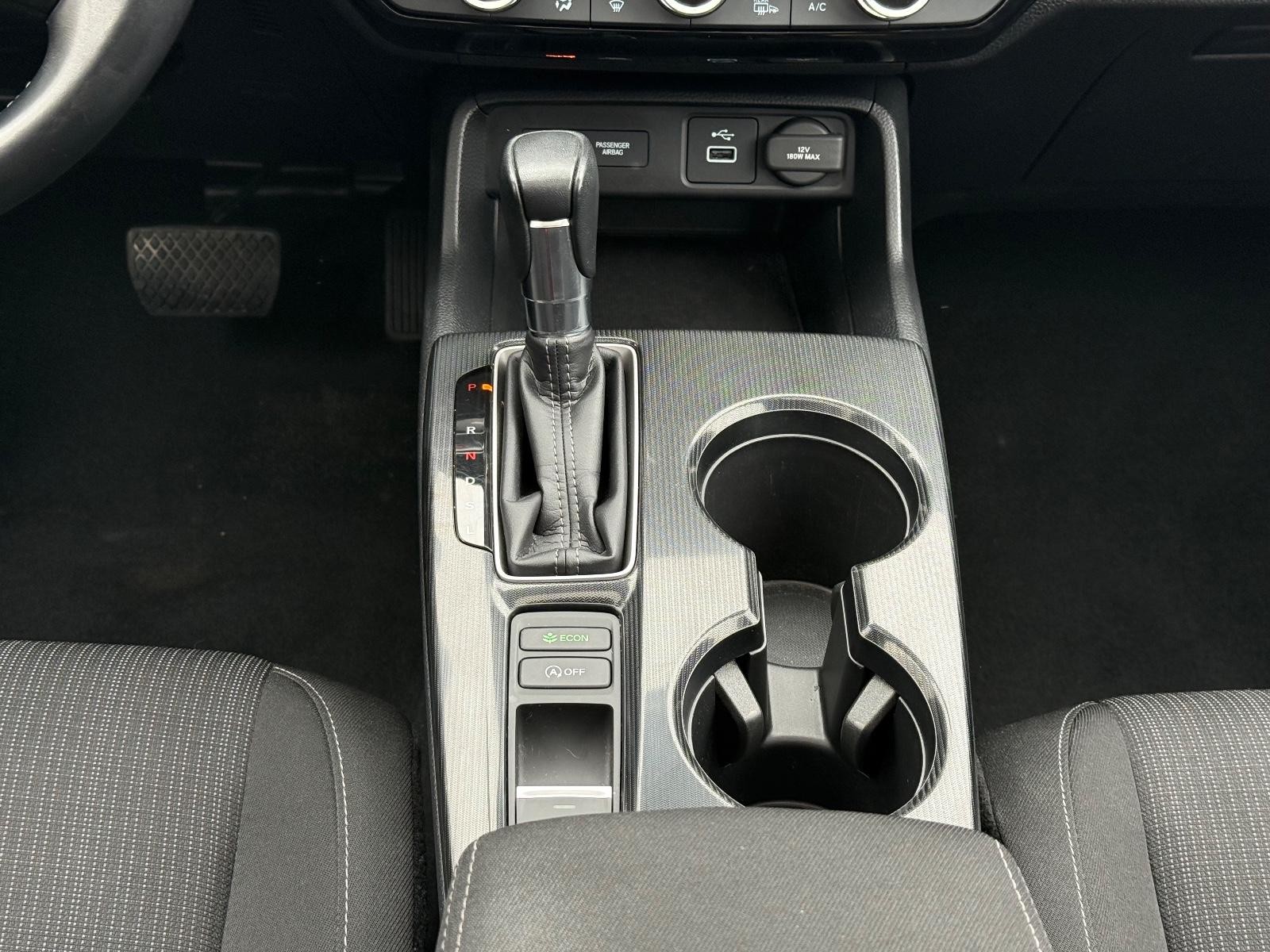 Honda Civic Sedan Vehicle Image 12