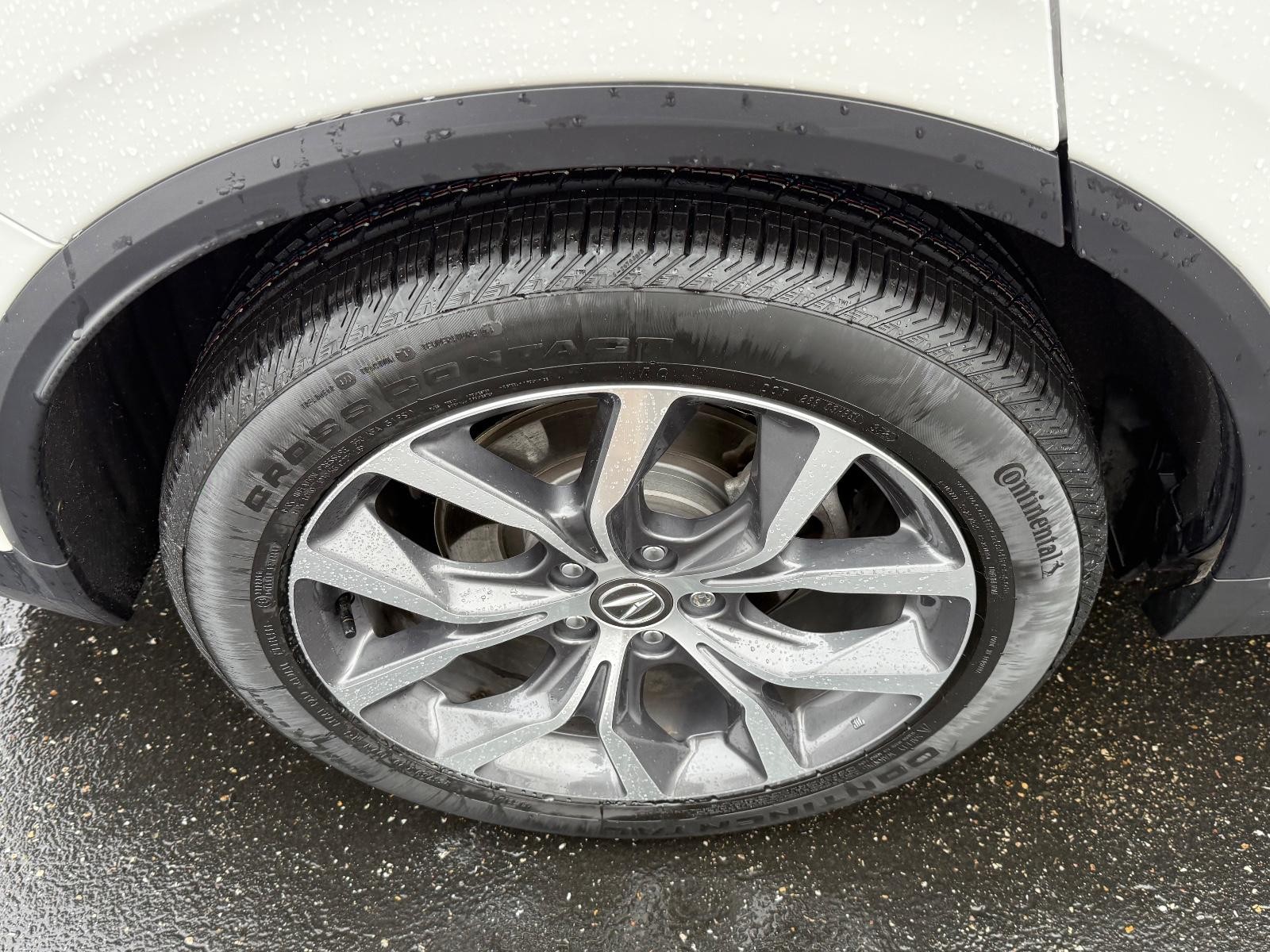 Acura MDX Vehicle Full-screen Gallery Image 04