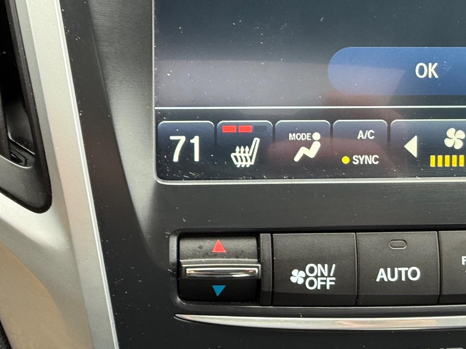 Acura TLX Vehicle Full-screen Gallery Image 21