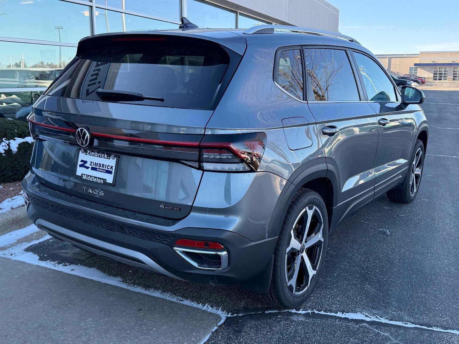 Volkswagen Taos Vehicle Image 03