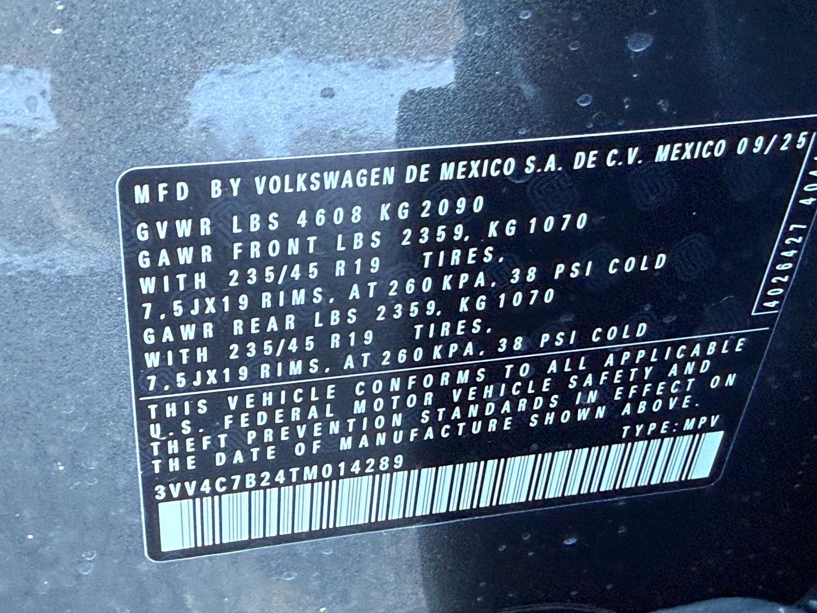 Volkswagen Taos Vehicle Image 17