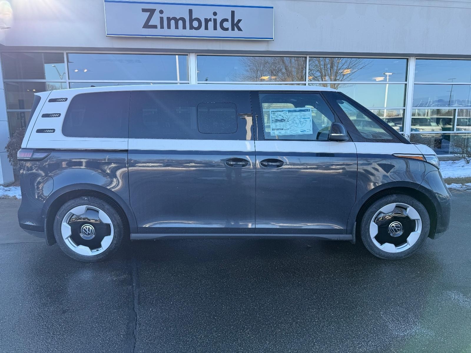 Volkswagen ID. Buzz Vehicle Image 02