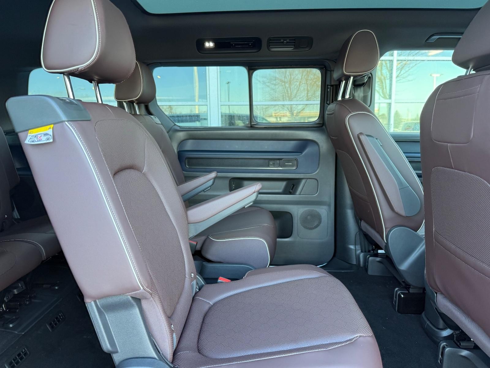 Volkswagen ID. Buzz Vehicle Image 06