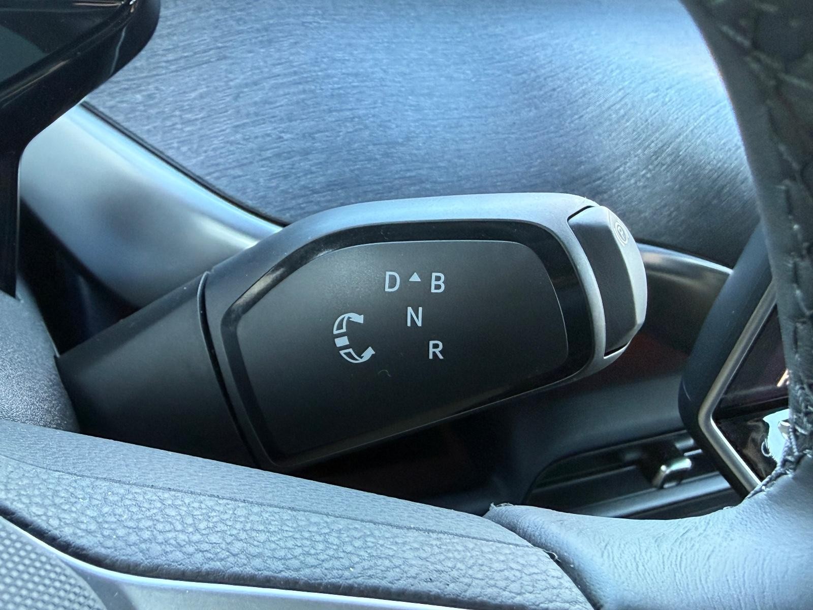 Volkswagen ID. Buzz Vehicle Image 12