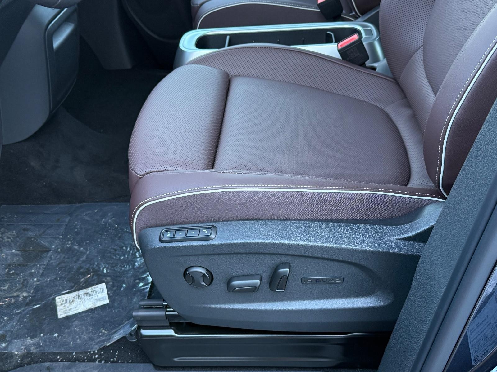 Volkswagen ID. Buzz Vehicle Image 16