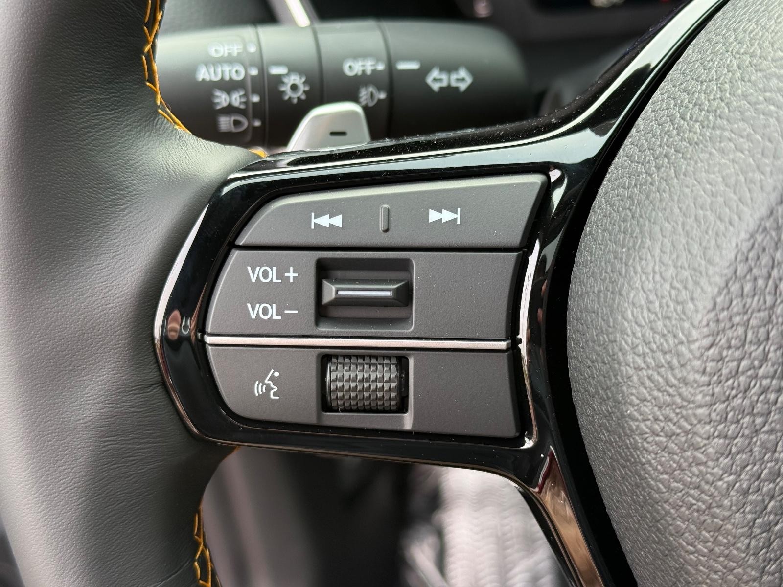 Acura Integra Vehicle Image 12