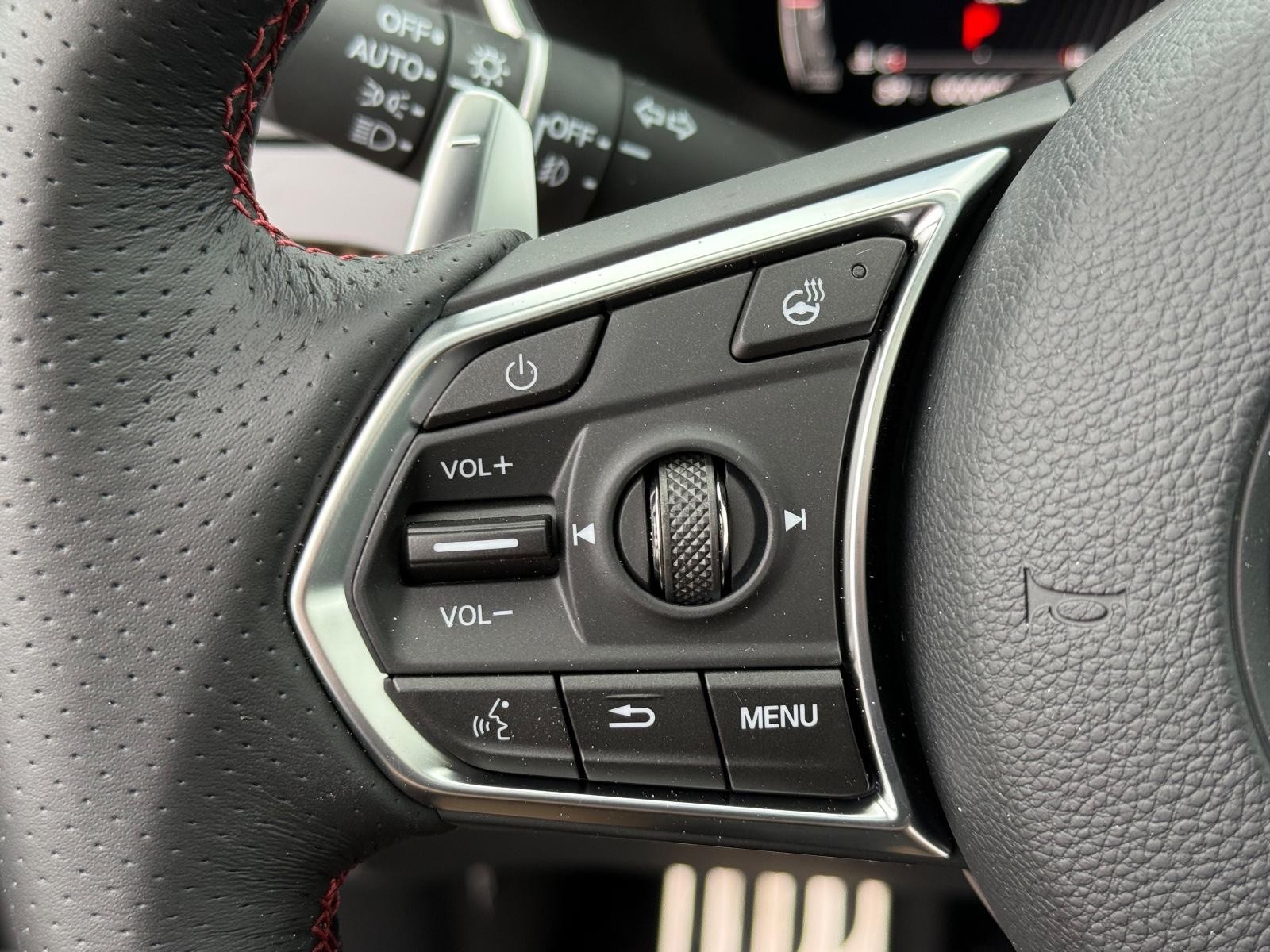 Acura MDX Vehicle Image 11