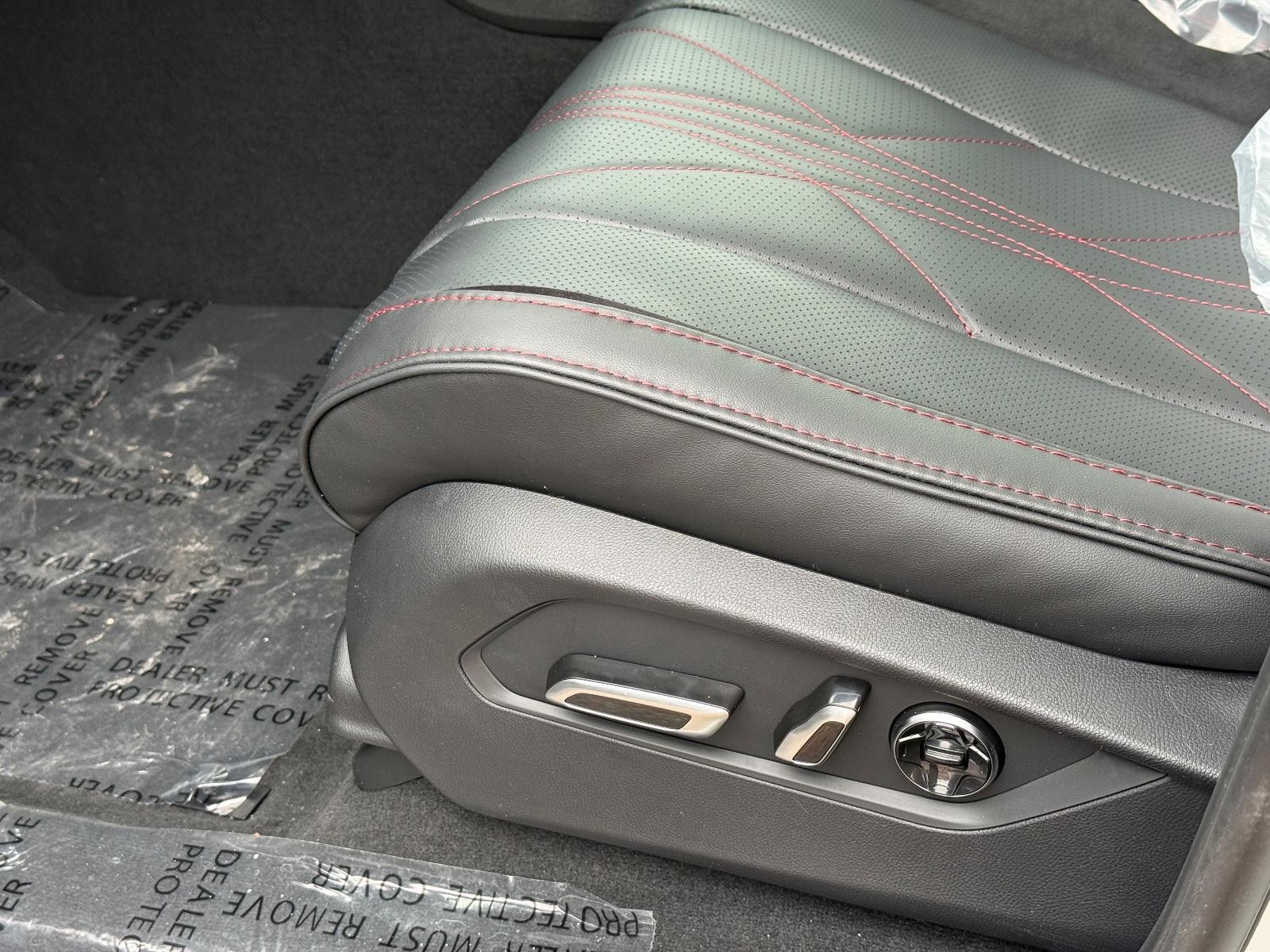 Acura MDX Vehicle Image 16