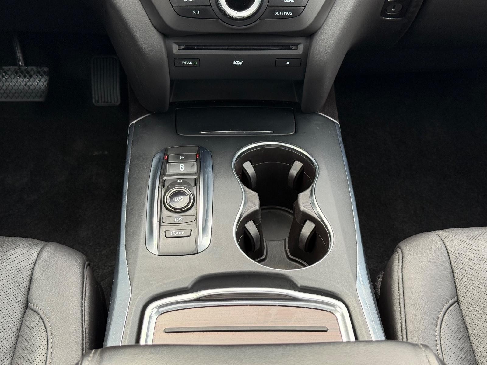 Acura MDX Vehicle Image 13