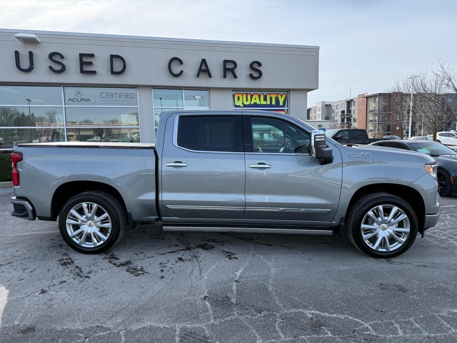 Chevrolet Silverado 1500 Vehicle Image 02