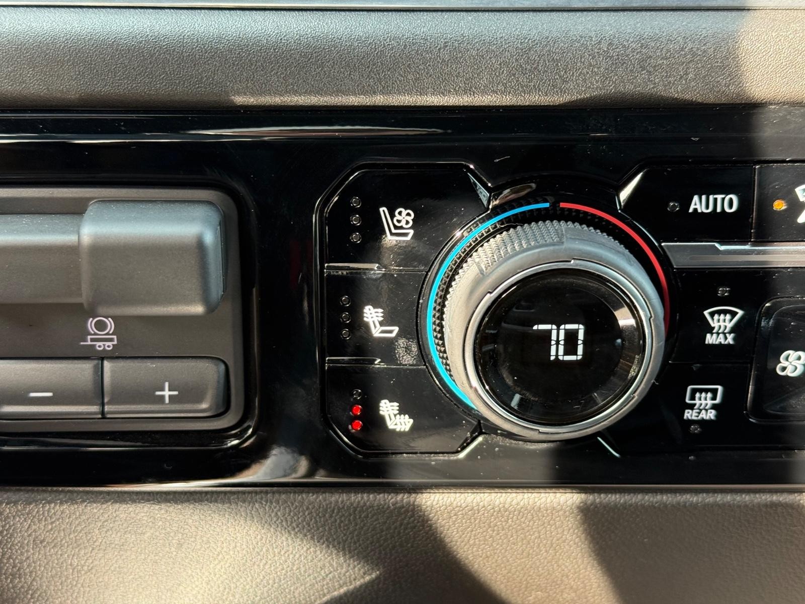 Chevrolet Silverado 1500 Vehicle Image 21