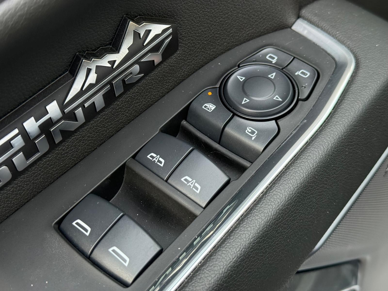 Chevrolet Silverado 1500 Vehicle Image 22