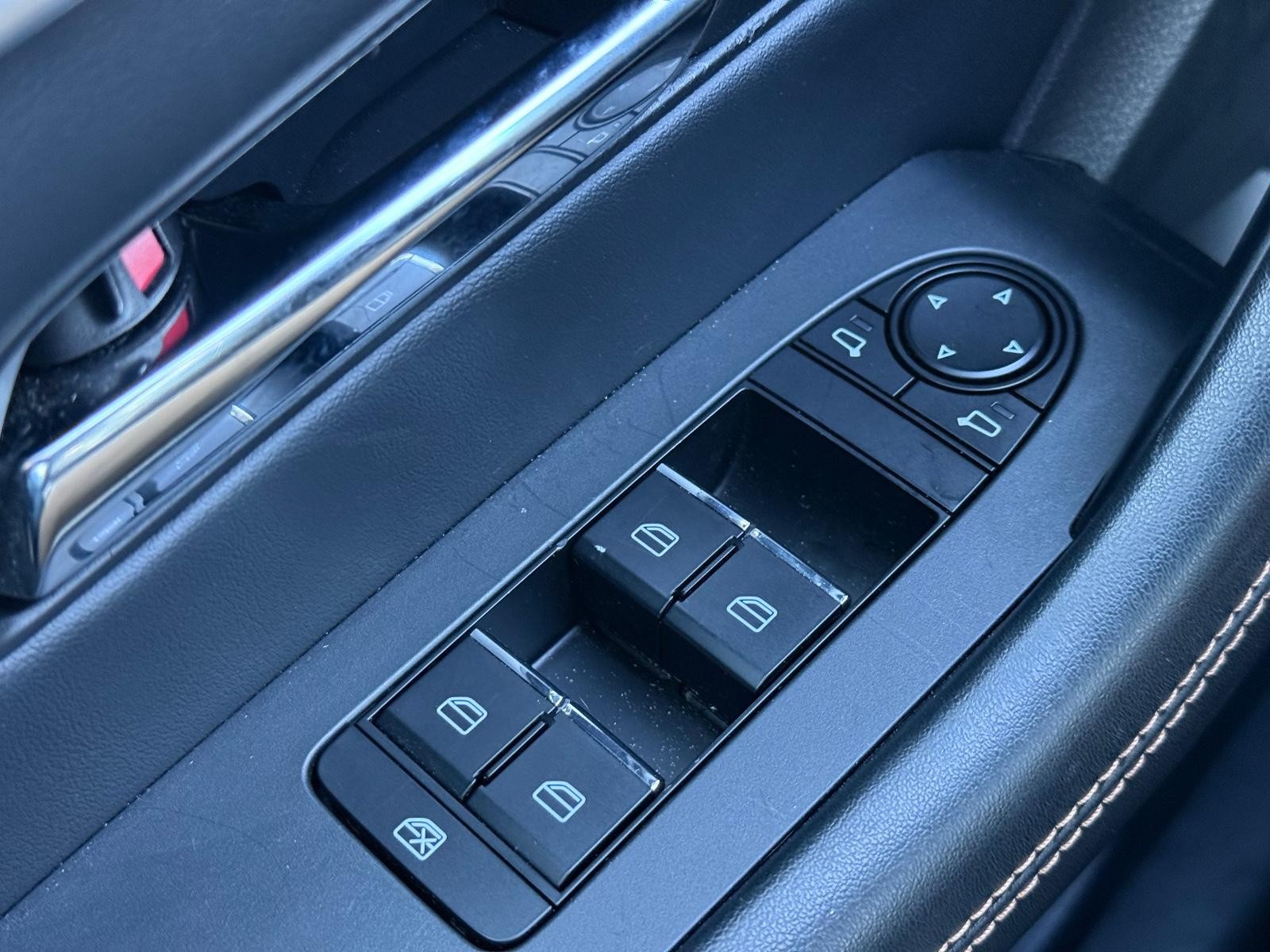 Mazda CX-90 Vehicle Image 21