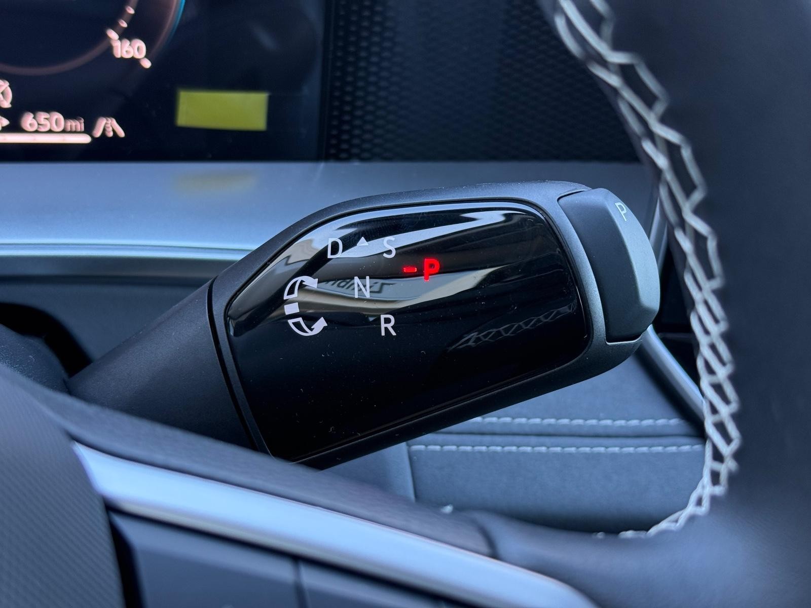 Volkswagen Tiguan Vehicle Image 12