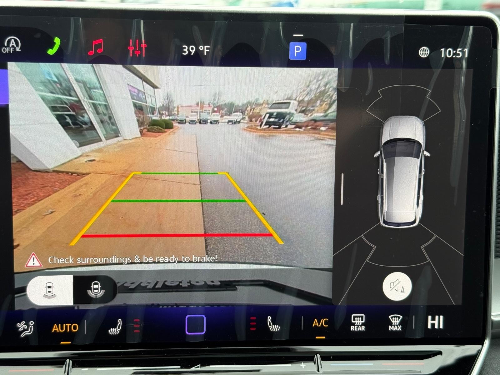 Volkswagen Tiguan Vehicle Image 13