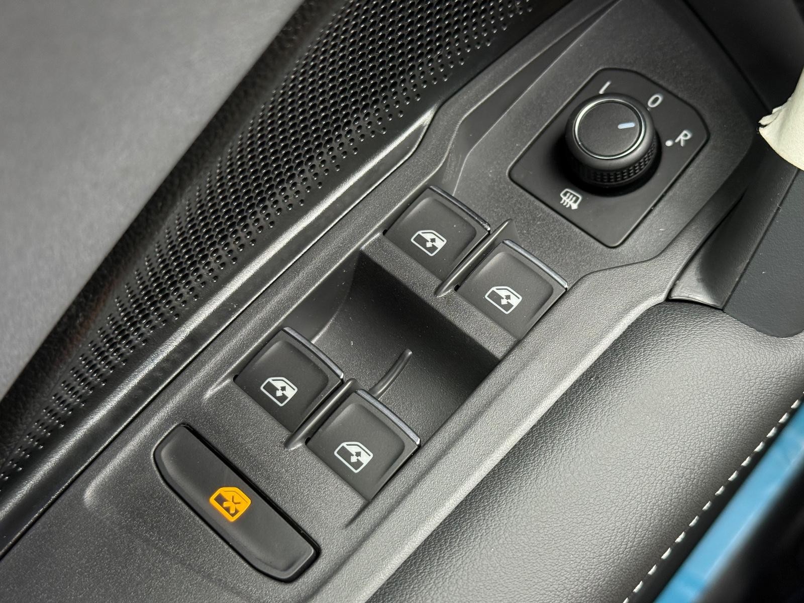 Volkswagen Tiguan Vehicle Image 15