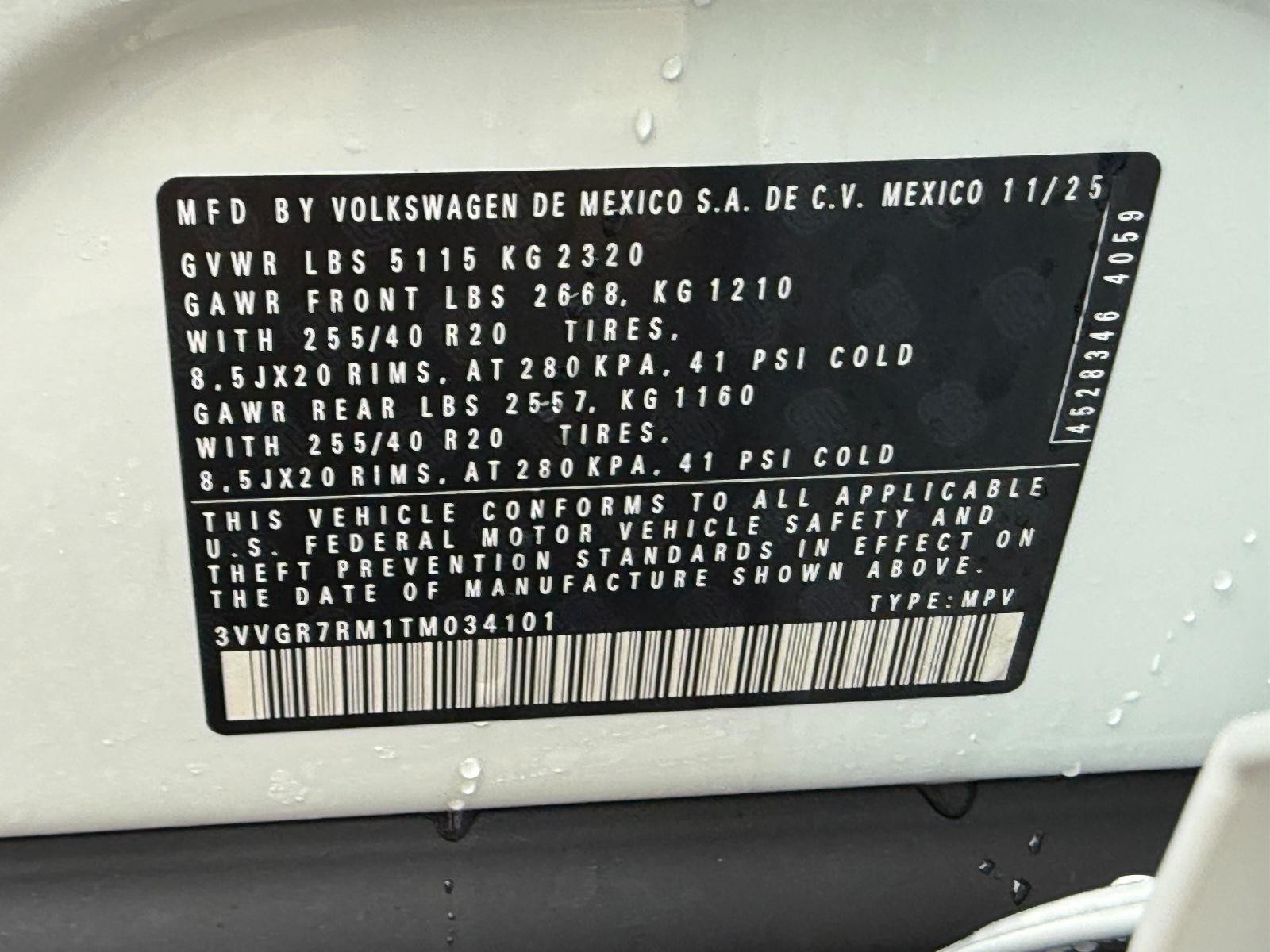 Volkswagen Tiguan Vehicle Image 17